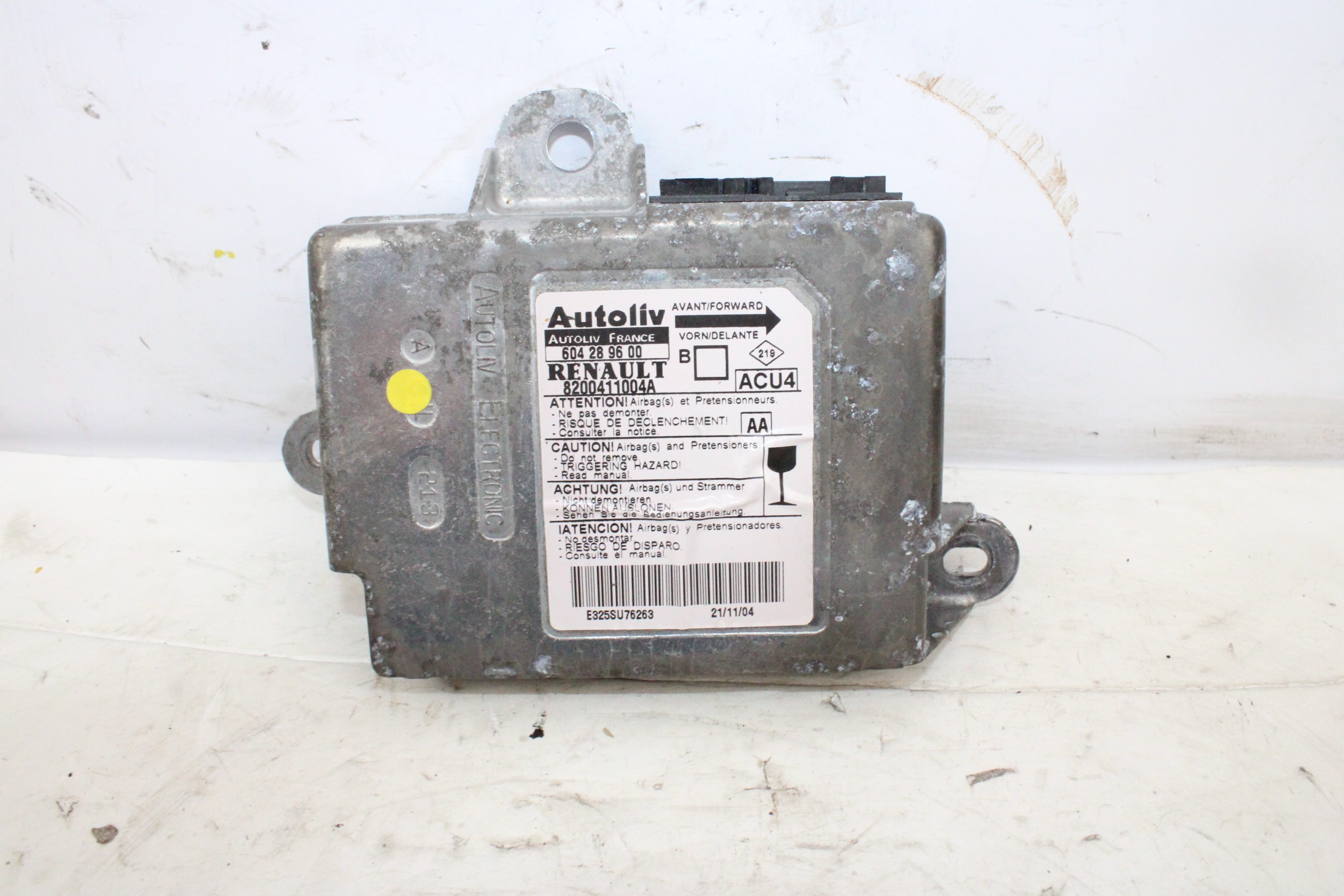 RENAULT Megane 2 generation (2002-2012) SRS Control Unit 8200411004A 21061350