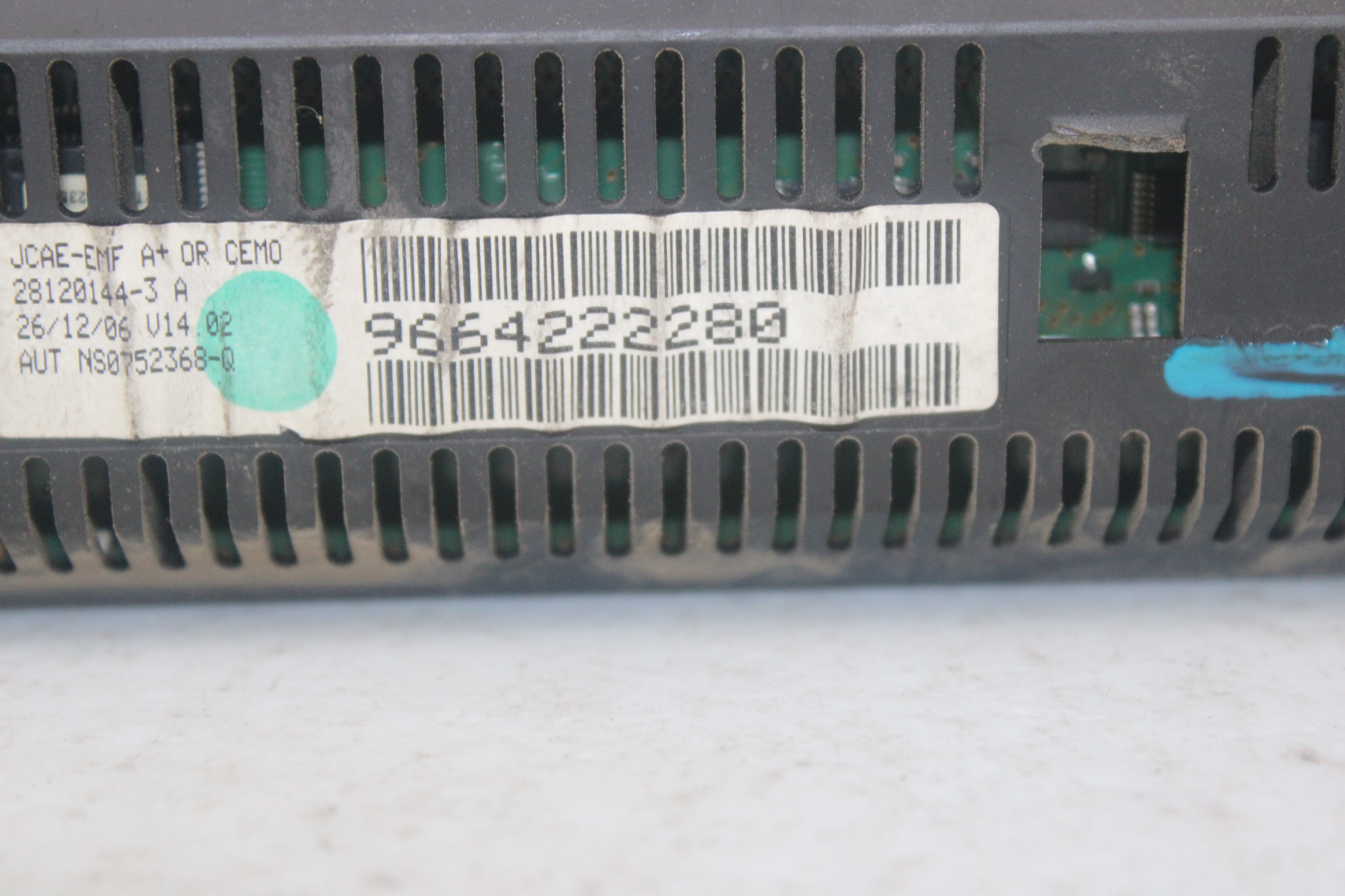 Computador de bordo 9HYDV6TED4,9HZDV6TED4,9HZ 9664222280 de Peugeot 307 sw (3h) 2002-2008 109 CV con 333000 km - pieza usada