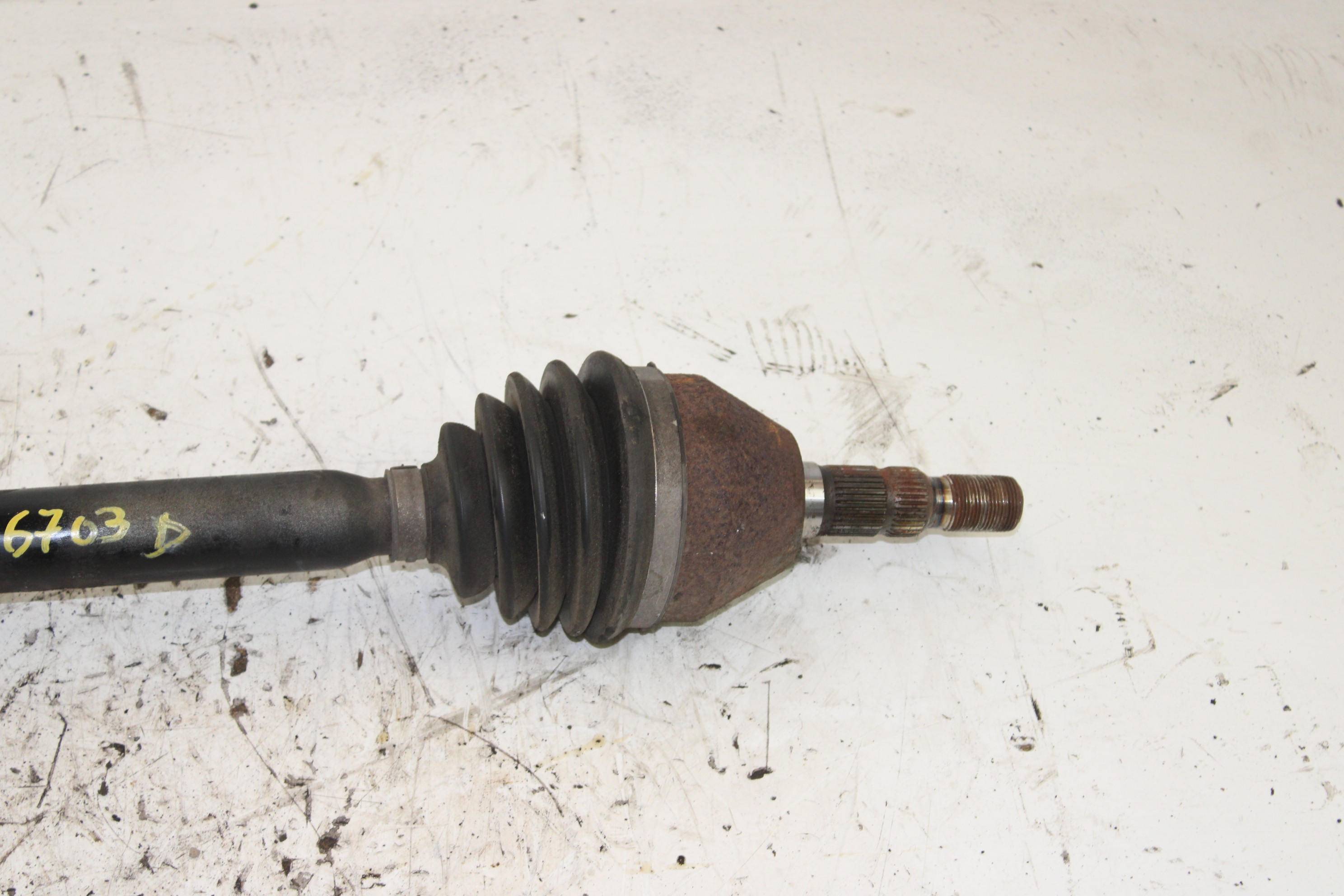 OPEL Astra J (2009-2020) Front Right Driveshaft NOTIENEREFERENCIA 25357580