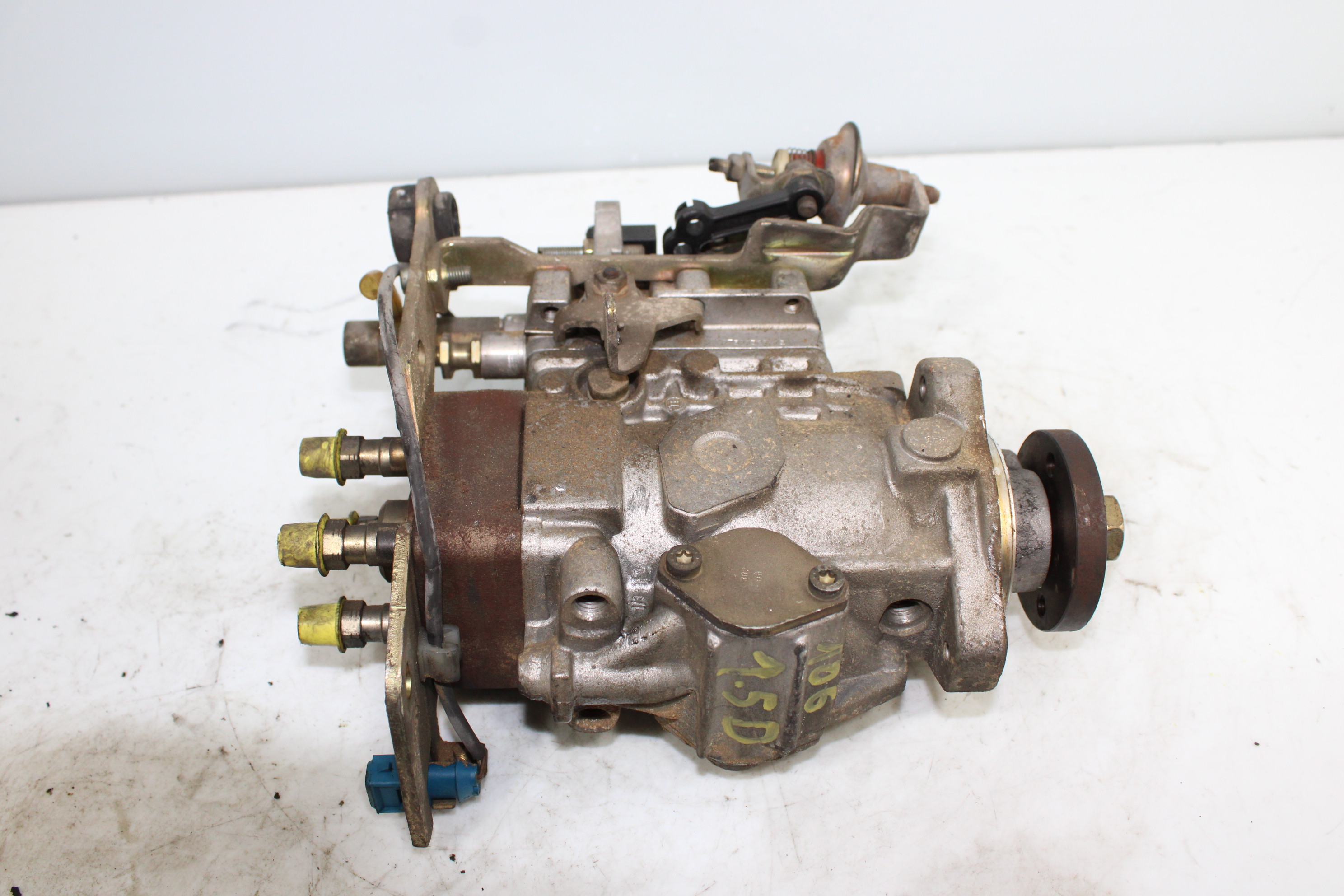 CITROËN Saxo 2 generation (1996-2004) High Pressure Fuel Pump 0460484142 24661749