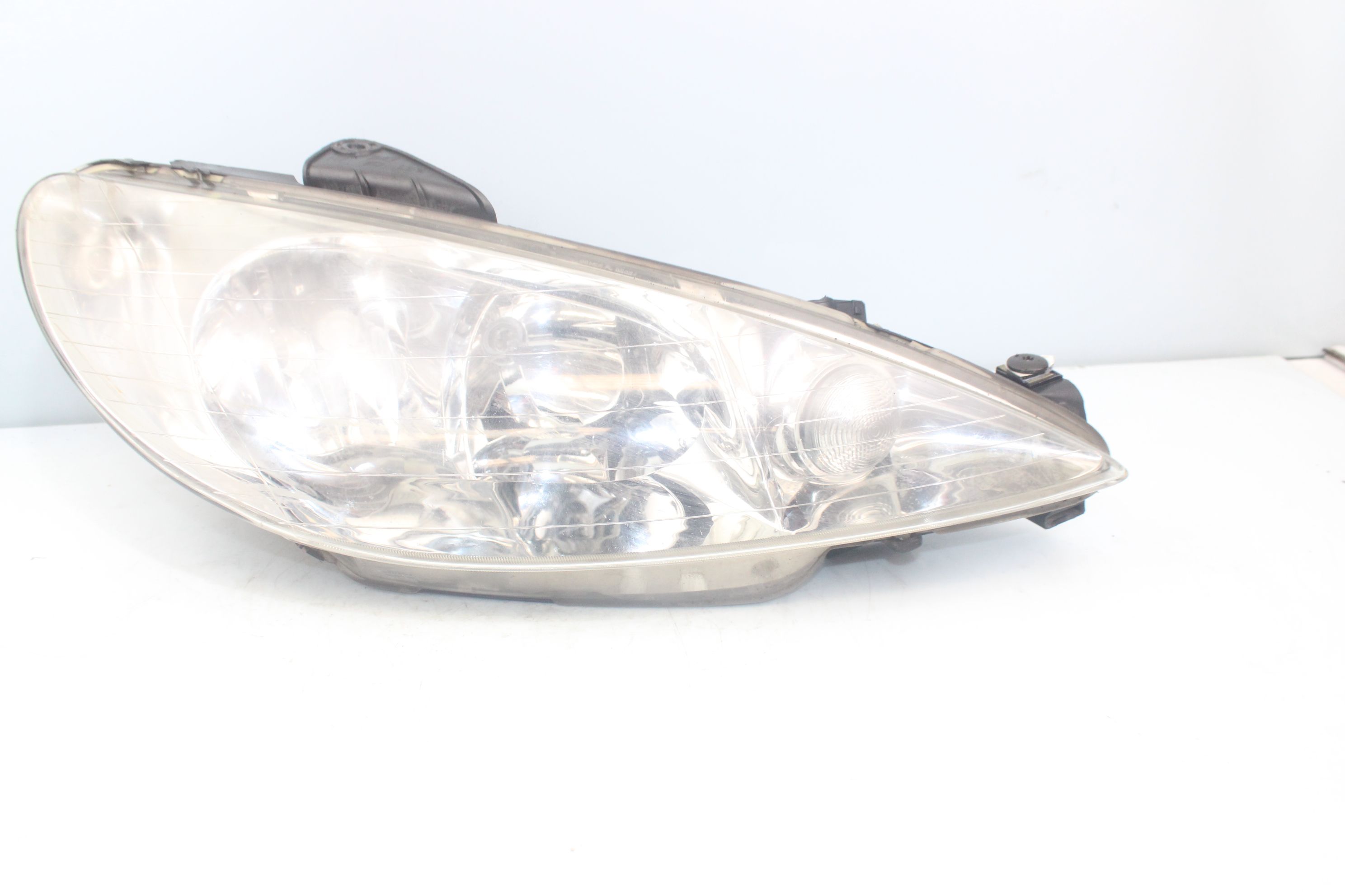 PEUGEOT 206 1 generation (1998-2009) Front Right Headlight 9628666780 25186034