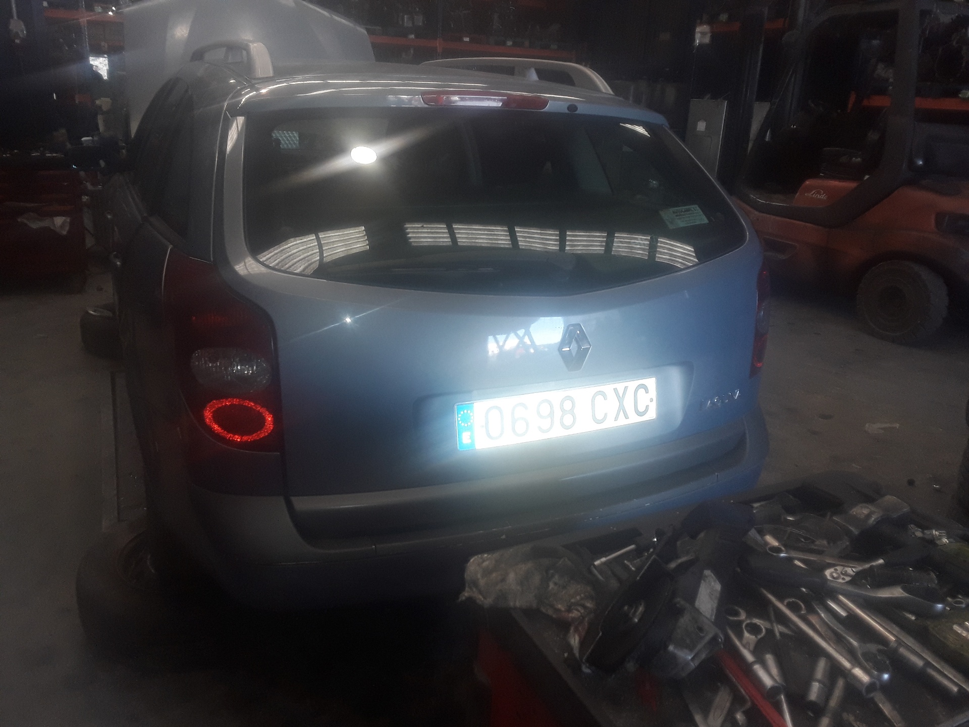 RENAULT Priekšējais kreisais durvju spogulis E9014128 23643058