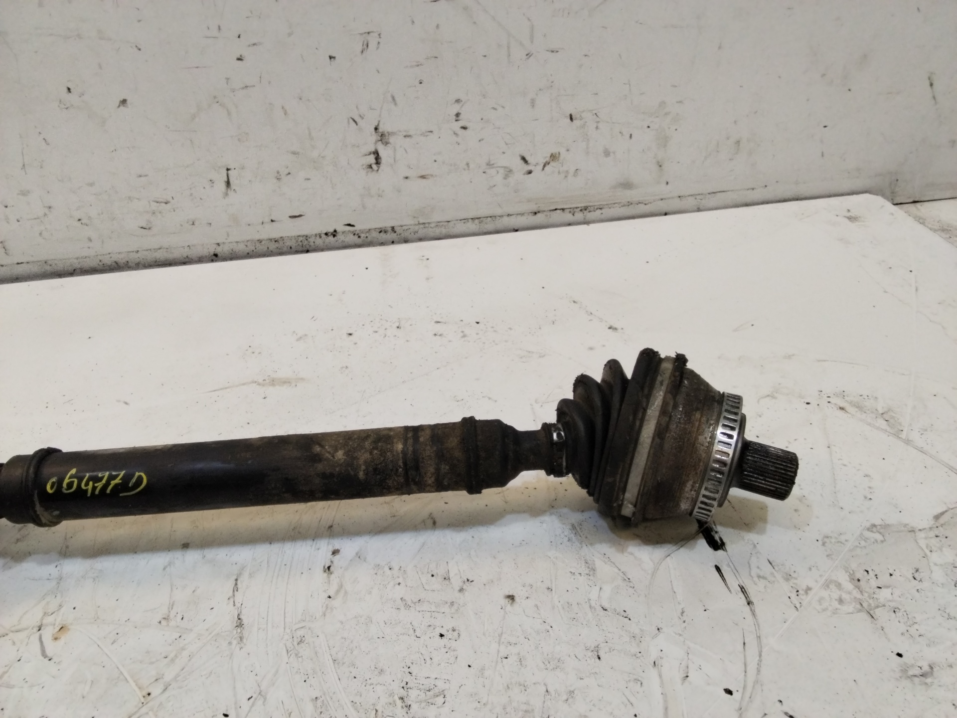 AUDI A6 C5/4B (1997-2004) Front Right Driveshaft NOTIENEREFERENCIA 25101649