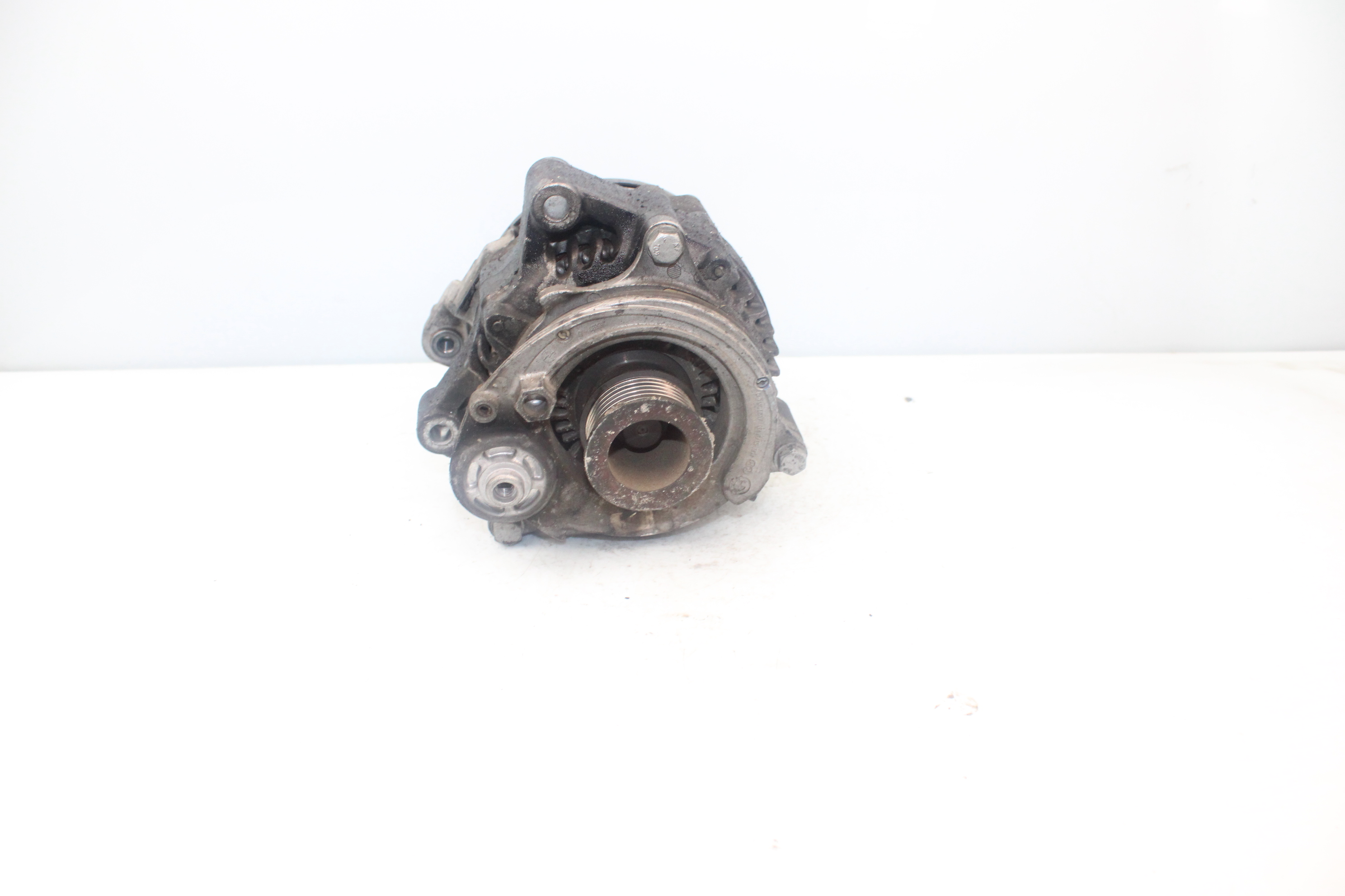 BMW 1 Series F20/F21 (2011-2020) Laturi 1042106730 25178970