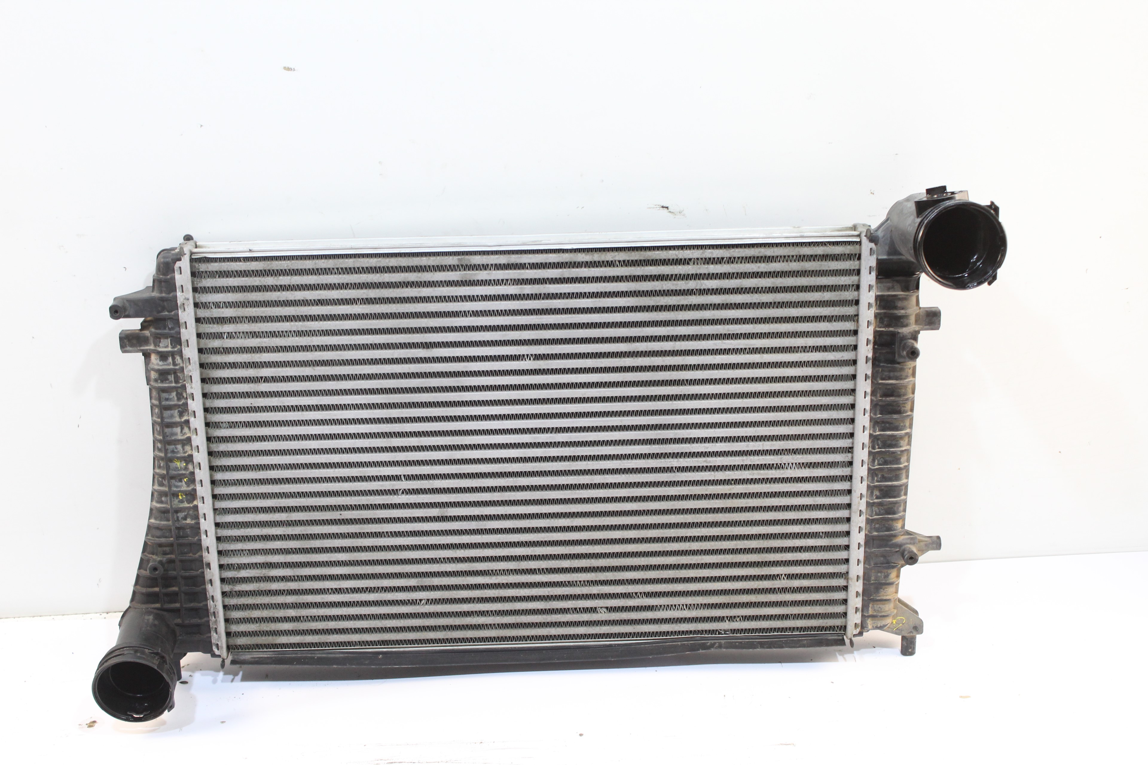 VOLKSWAGEN Touran 1 generation (2003-2015) Intercooler Radiator SINREF 23770533