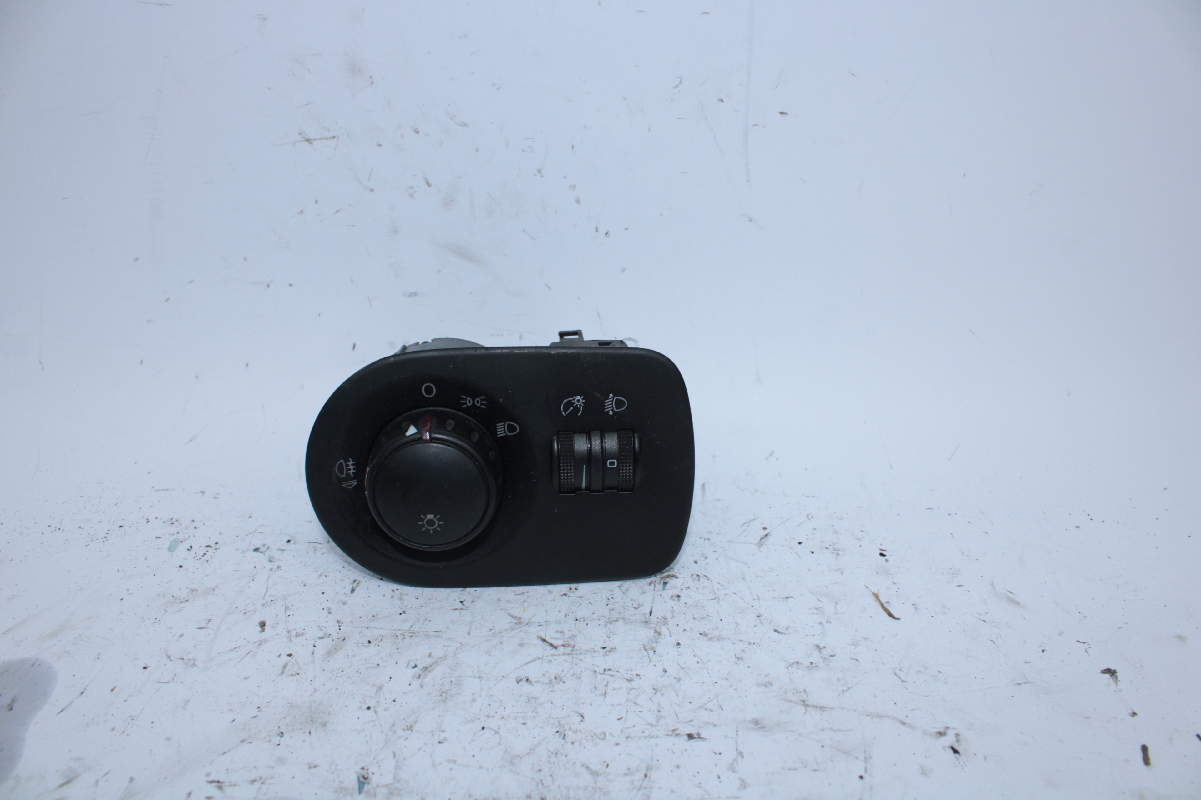 SEAT Leon 2 generation (2005-2012) Headlight Switch Control Unit 1P1941431F 19322810