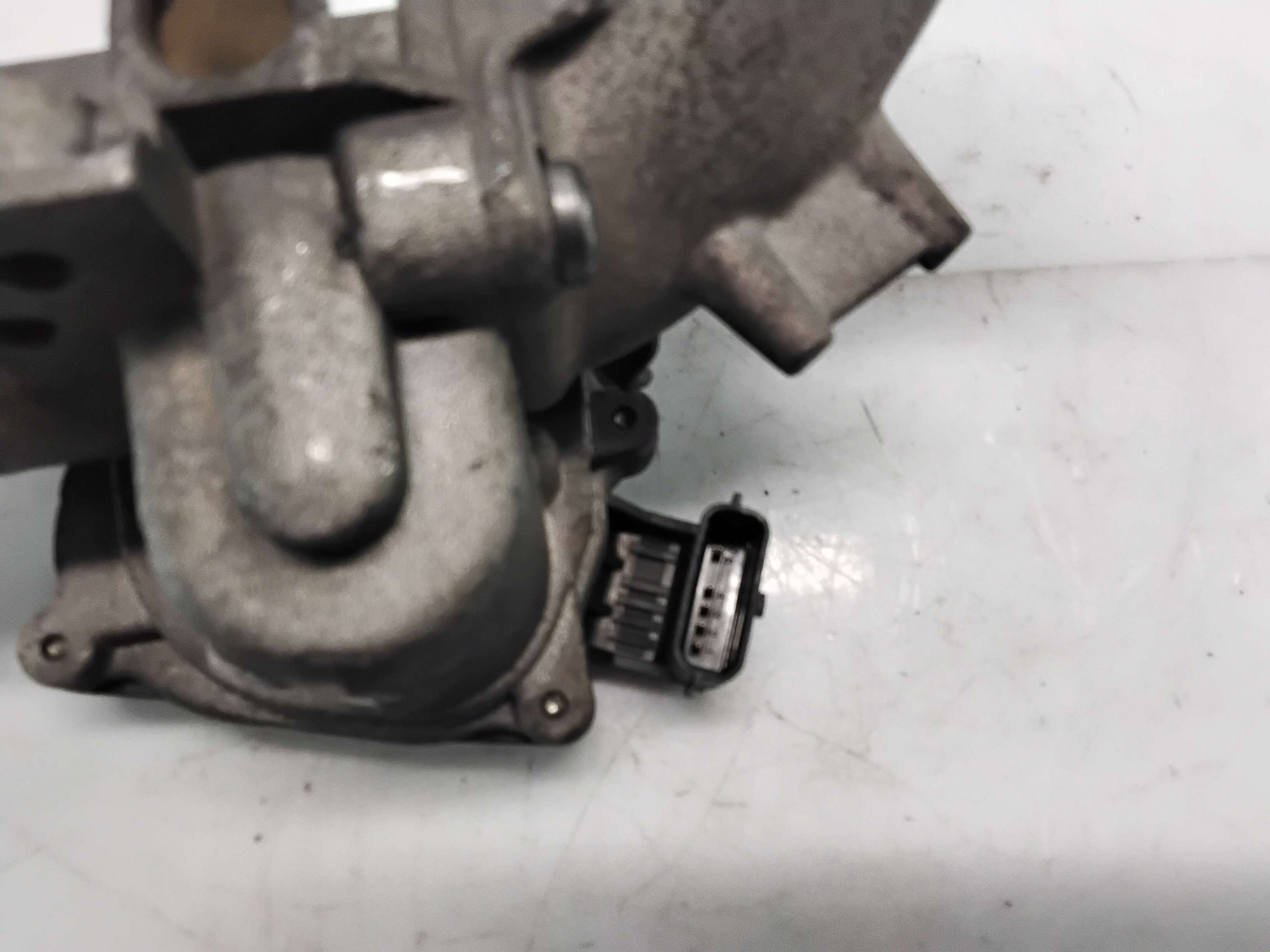 Válvula egr K9K770,K9K 67 8200614985 de Renault Clio iii 2011-2013 - pieza usada
