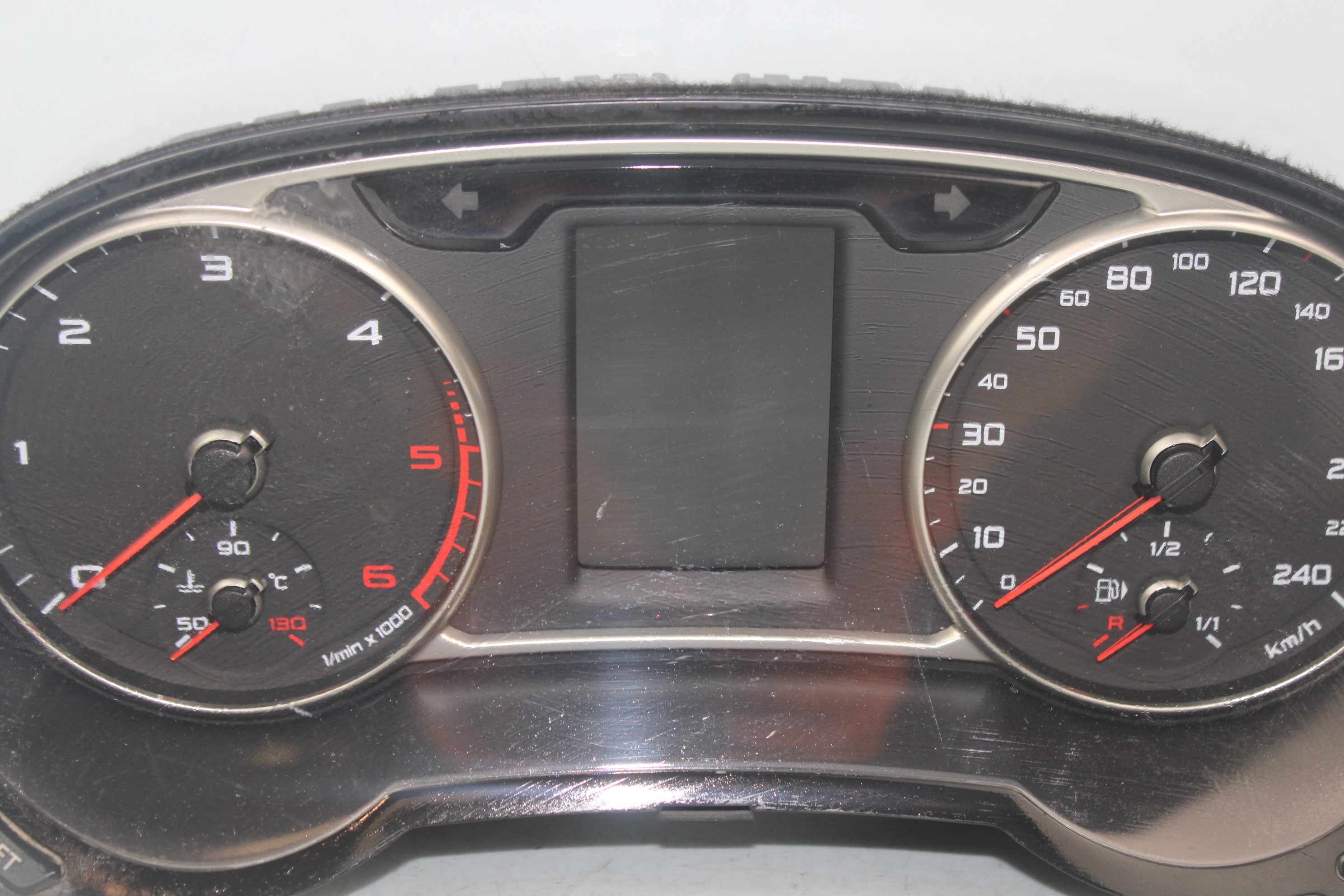 AUDI A1 8X (2010-2020) Speedometer 8XA920930F 25125649