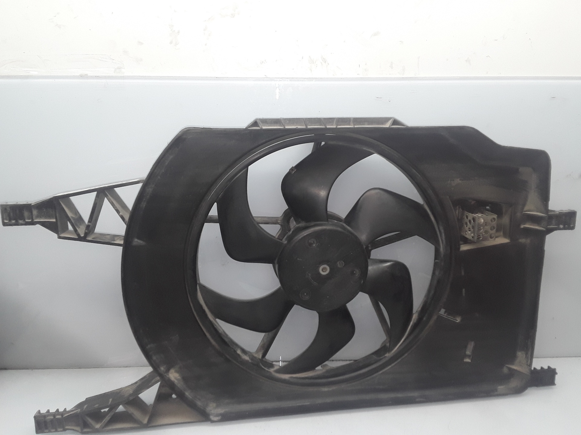 RENAULT Laguna 2 generation (2001-2007) Diffuser Fan 8200025635 19246834