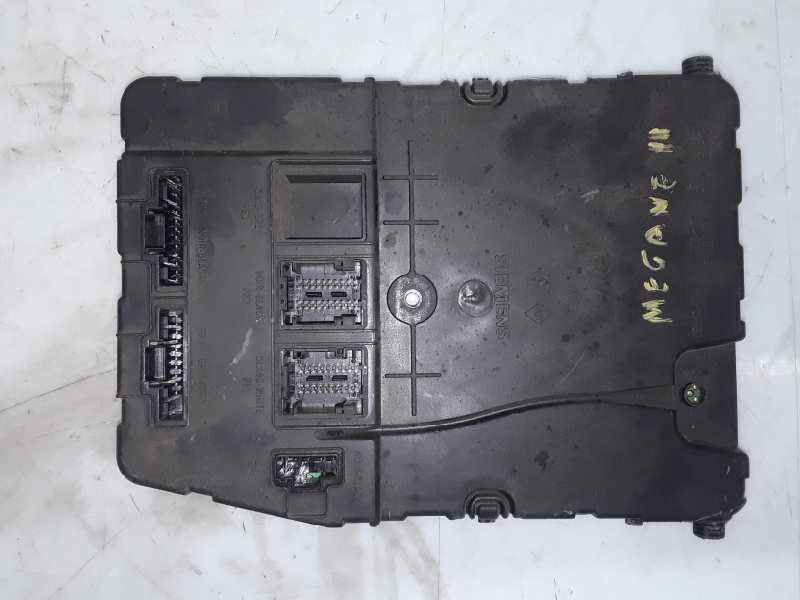 RENAULT Megane 2 generation (2002-2012) Блок предохранителей 8200525383 19181831