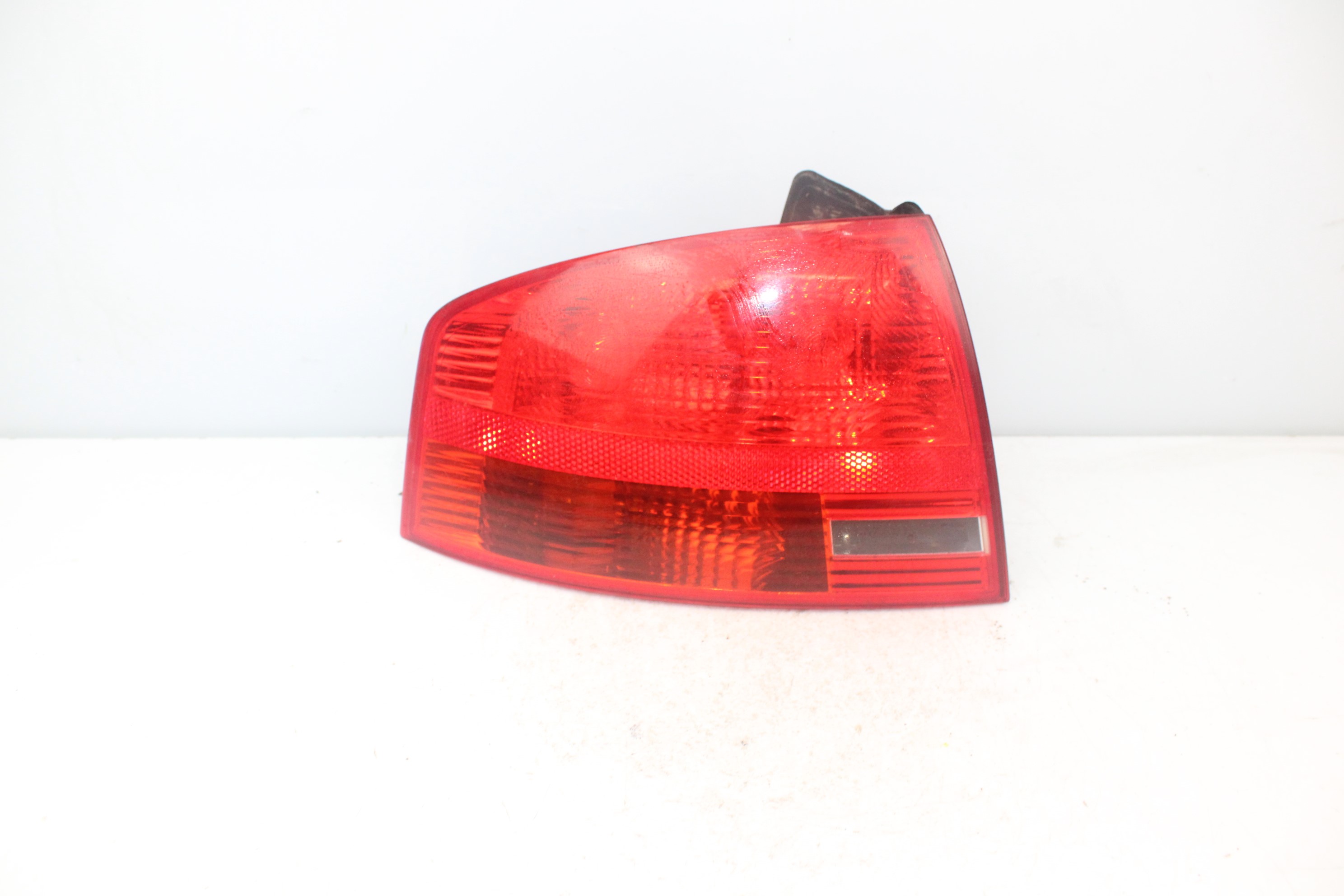 AUDI A4 B6/8E (2000-2005) Rear Left Taillight 96503701 23061917