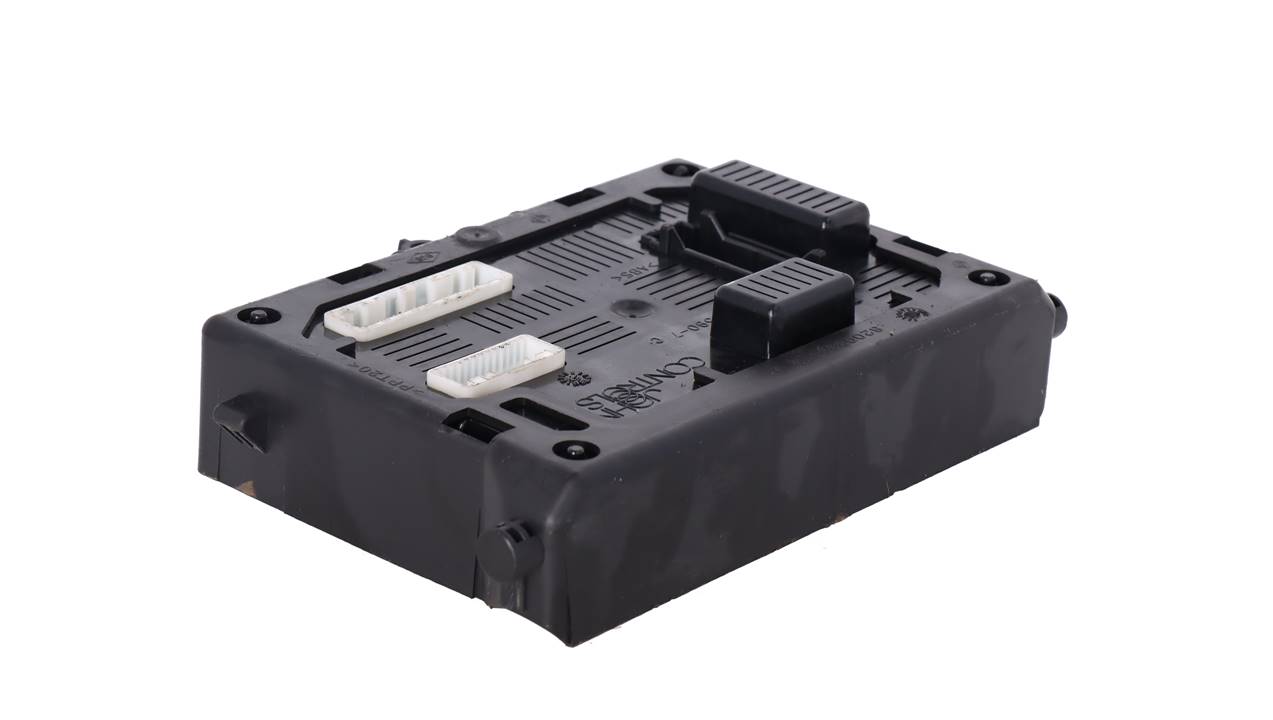 Modulo elettronico 8200652285 de Renault Clio ii fase ii (b/cb0) 2010-2010 - pieza usada