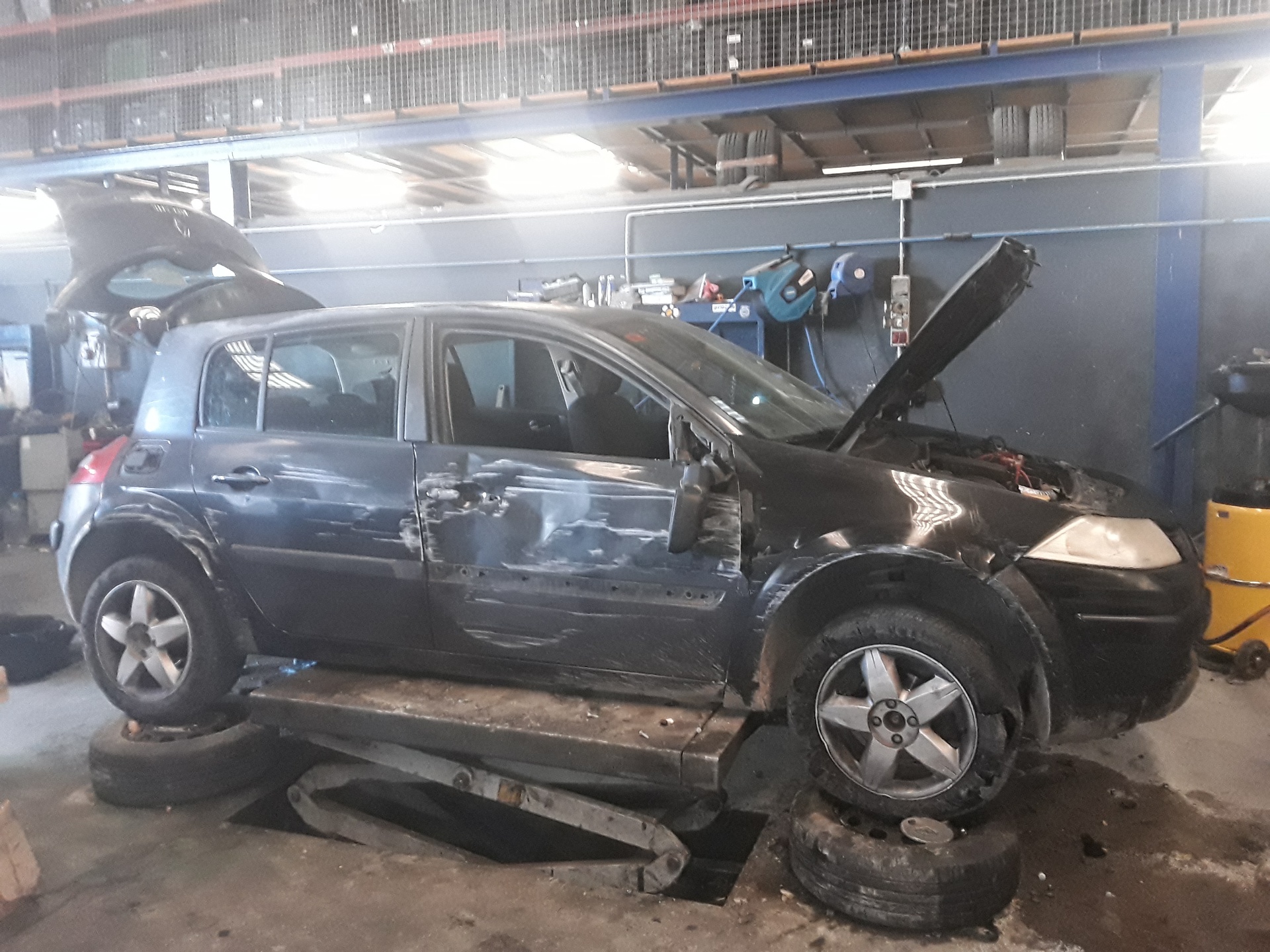 RENAULT Megane 2 generation (2002-2012) Jobb első ajtó ablakemelő gombja 156018090 22635923