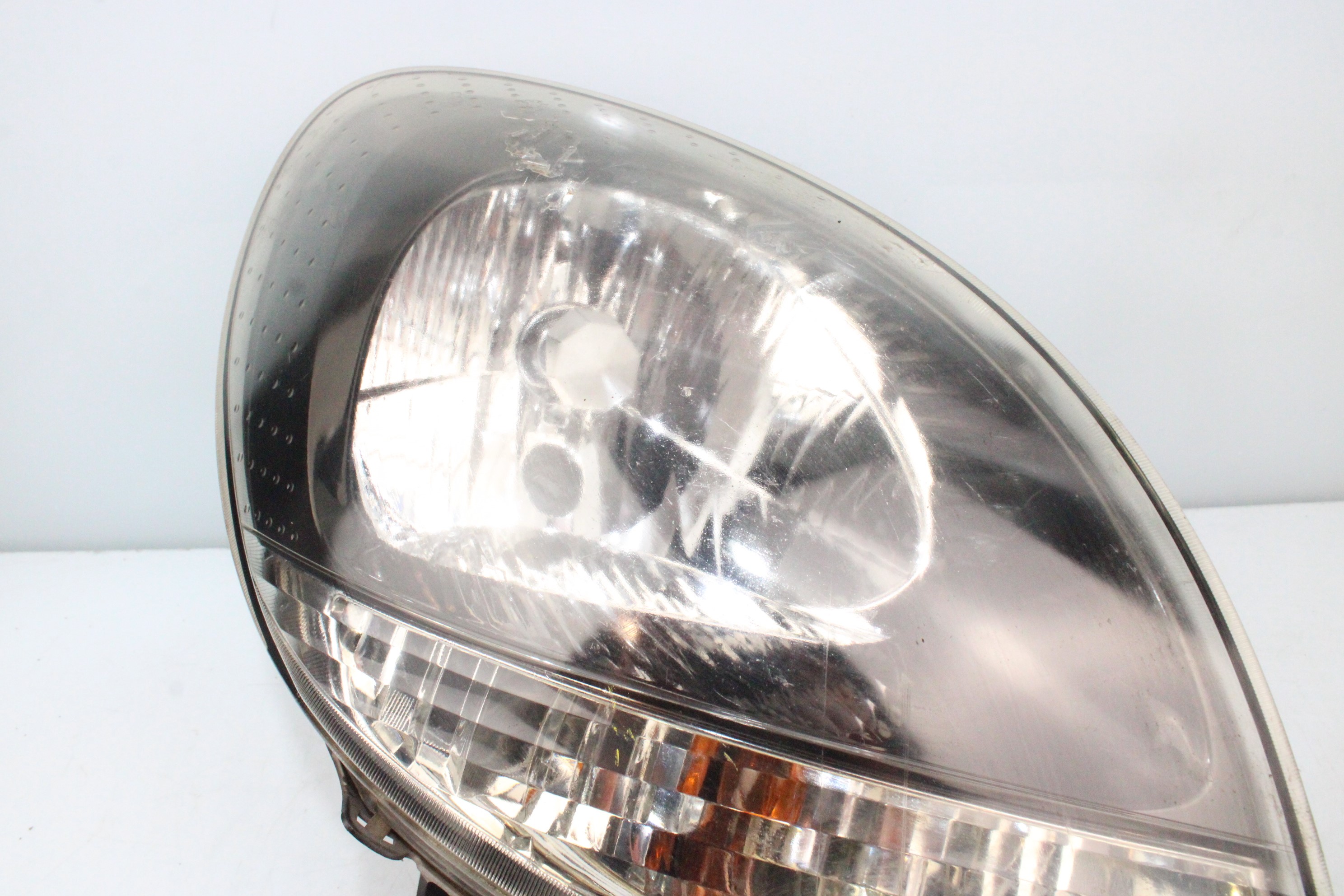 Faro derecho F9Q790,F9Q782,F9Q780 8200444260 de Renault Kangoo (kc0/1_) 2005-0 80 CV - pieza usada