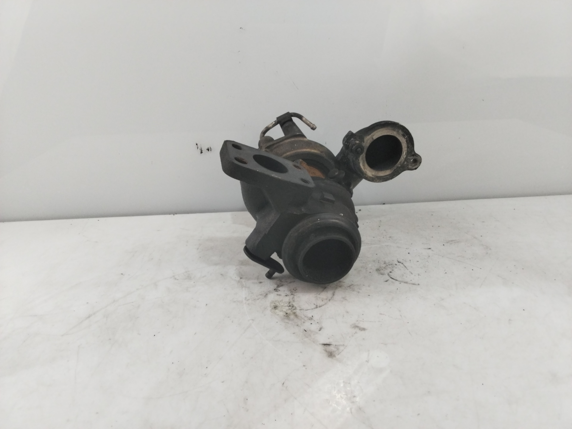 Turbocompresor 8HR 9673283680 de Peugeot 208 i (ca_, cc_) 2012-2015 - pieza usada