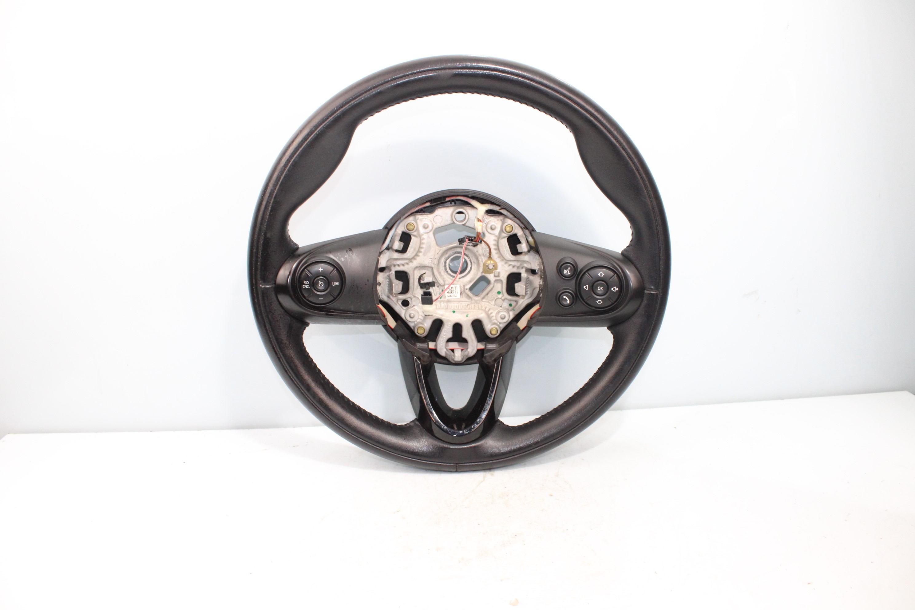 MINI Clubman F54 (2015-2024) Steering Wheel SW687459903 25178937