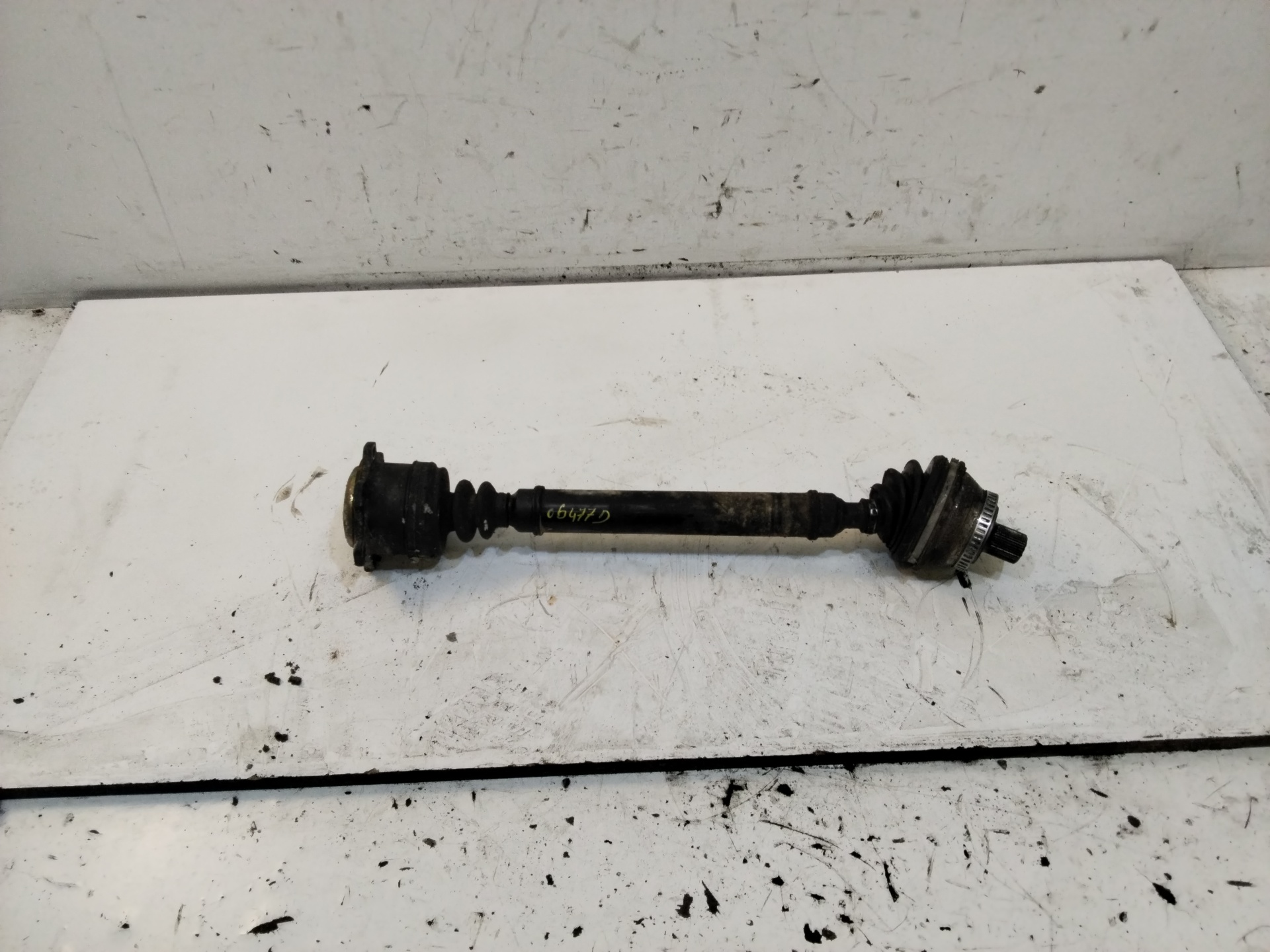 AUDI A6 C5/4B (1997-2004) Front Right Driveshaft NOTIENEREFERENCIA 25101649