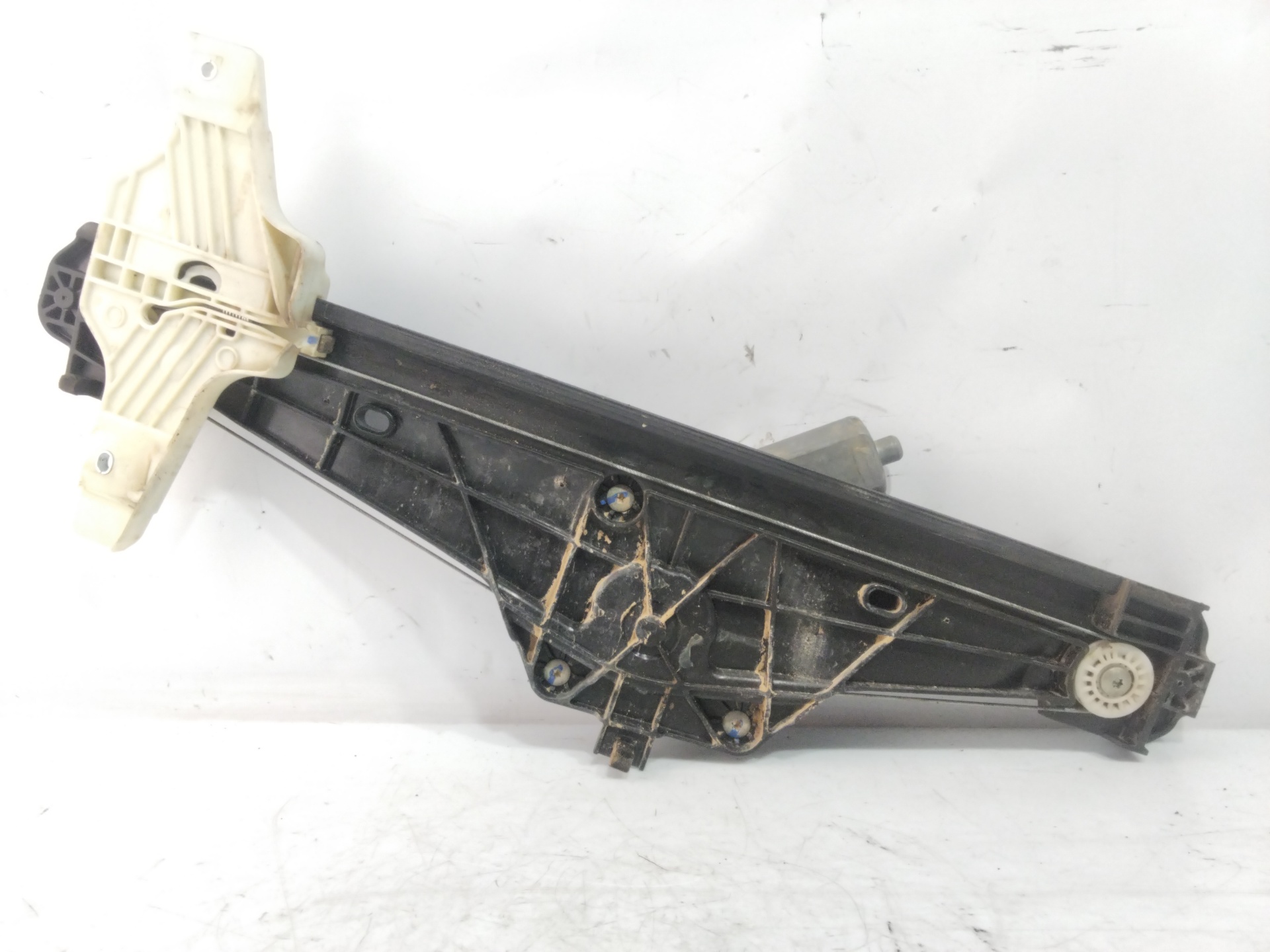 Alzacristalli posteriore sinistro YH01,YHZ 9830389080 de Peugeot 3008 2020-0 - pieza usada