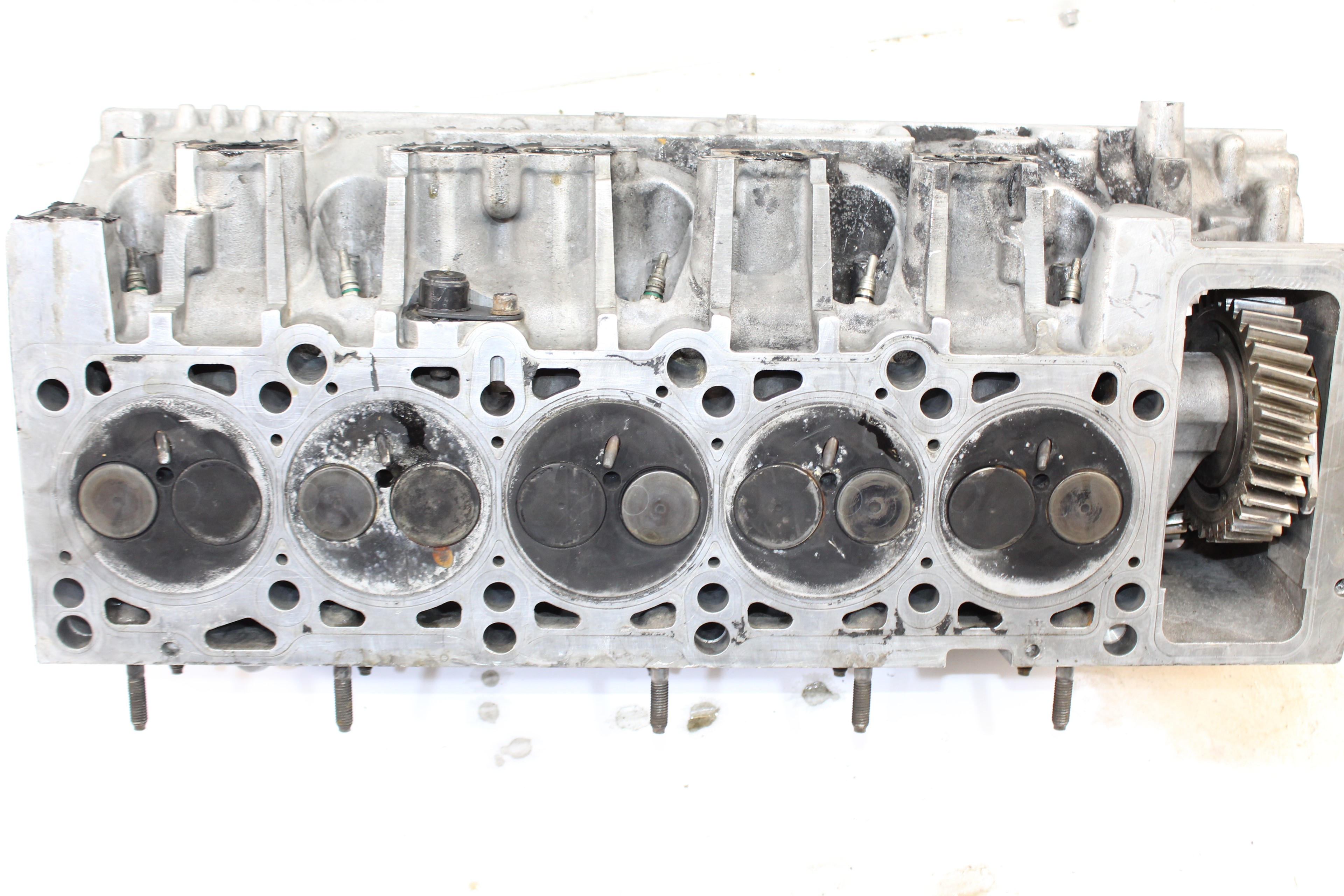 VOLKSWAGEN Touareg 1 generation (2002-2010) Engine Cylinder Head 070103373A 26030720