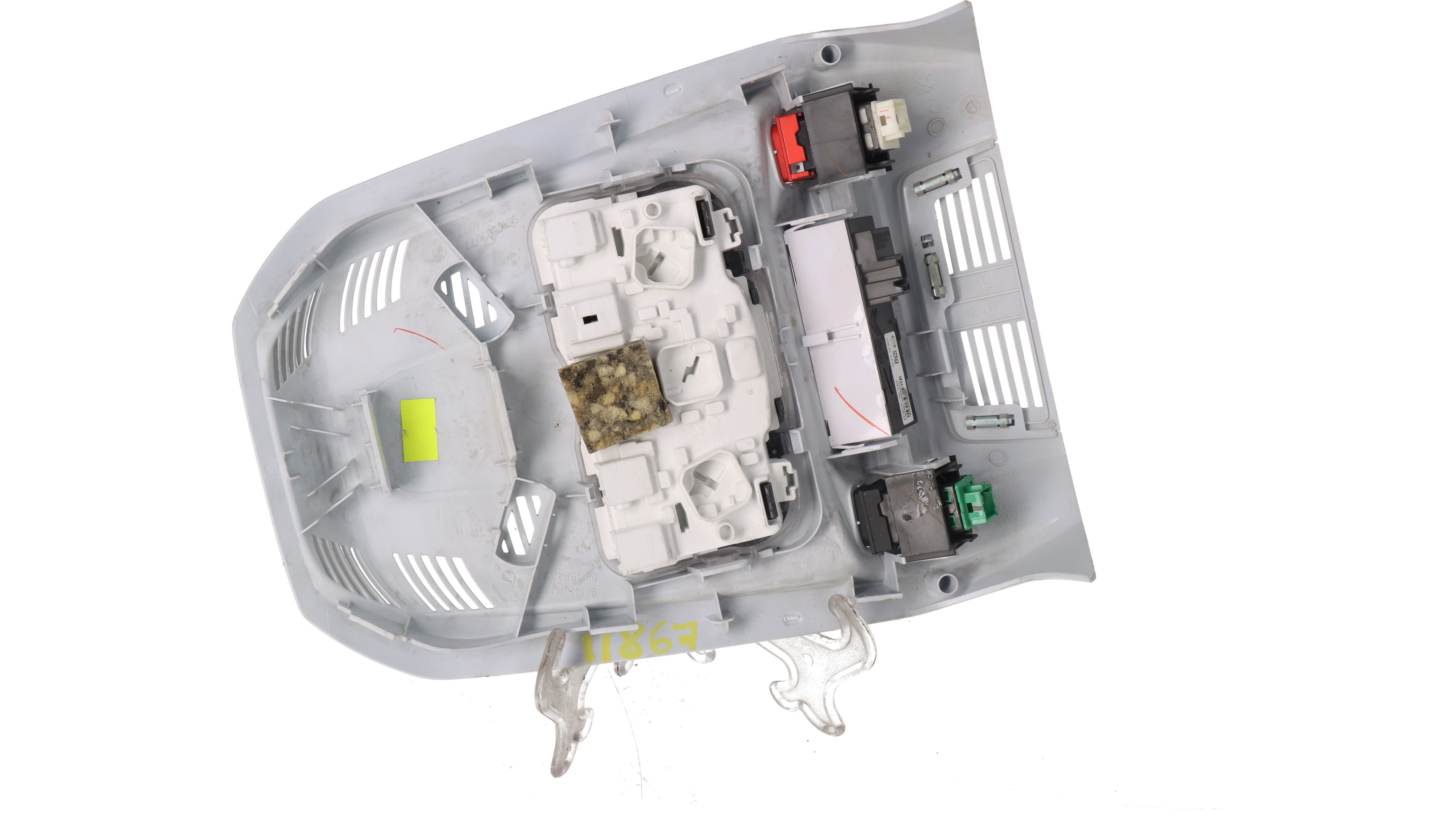 Lumière habitacle 9814583977 de Peugeot 3008 2020-0 con 179245 km