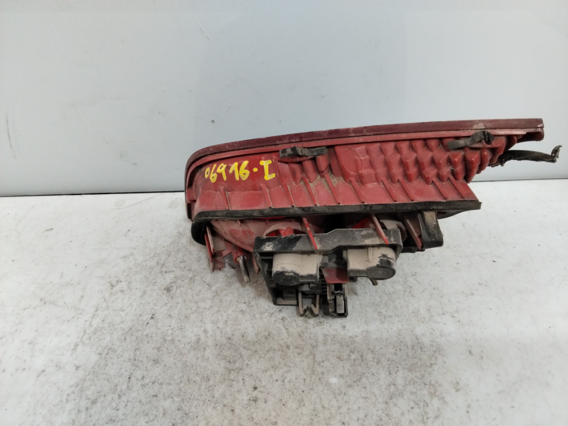 DODGE Rear Left Taillight 4F9945093 25618797