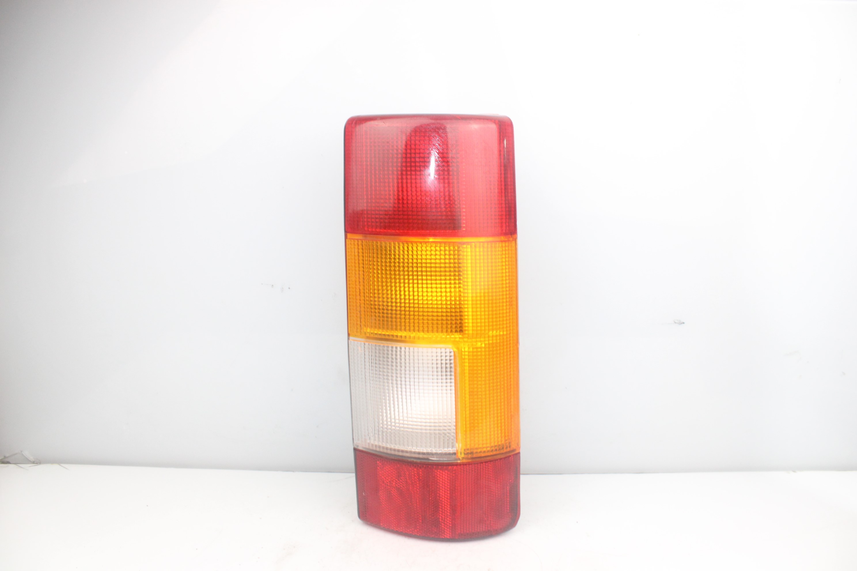 RENAULT Express Rear Right Taillight Lamp NOTIENEREFERENCIA 24061194