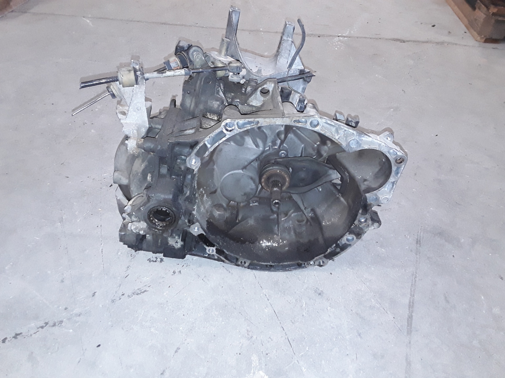 PEUGEOT 407 1 generation (2004-2010) Gearbox 20MB02 19257055