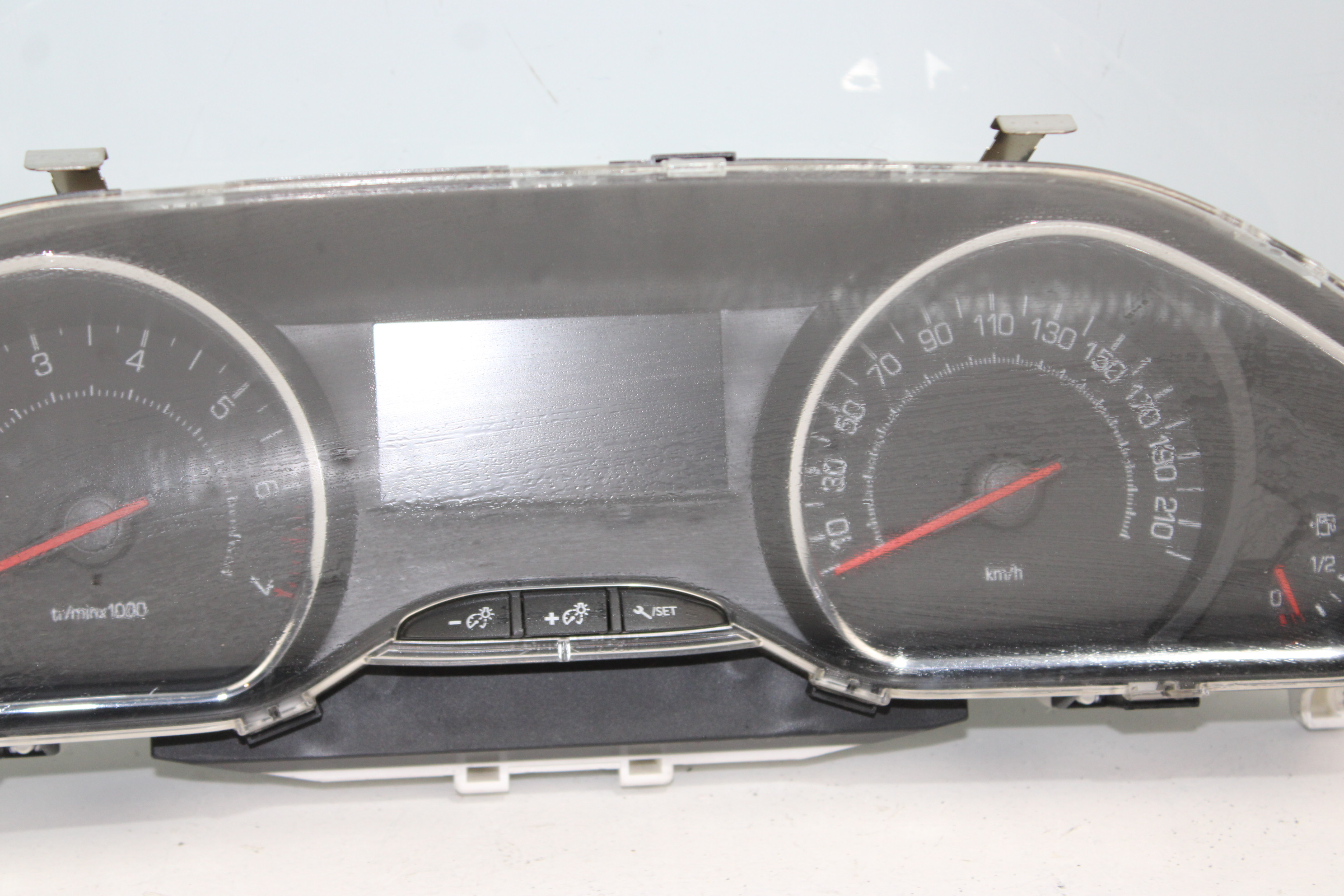 PEUGEOT 208 Peugeot 208 (2012-2015) Compteur de vitesse 9801904780 25279909