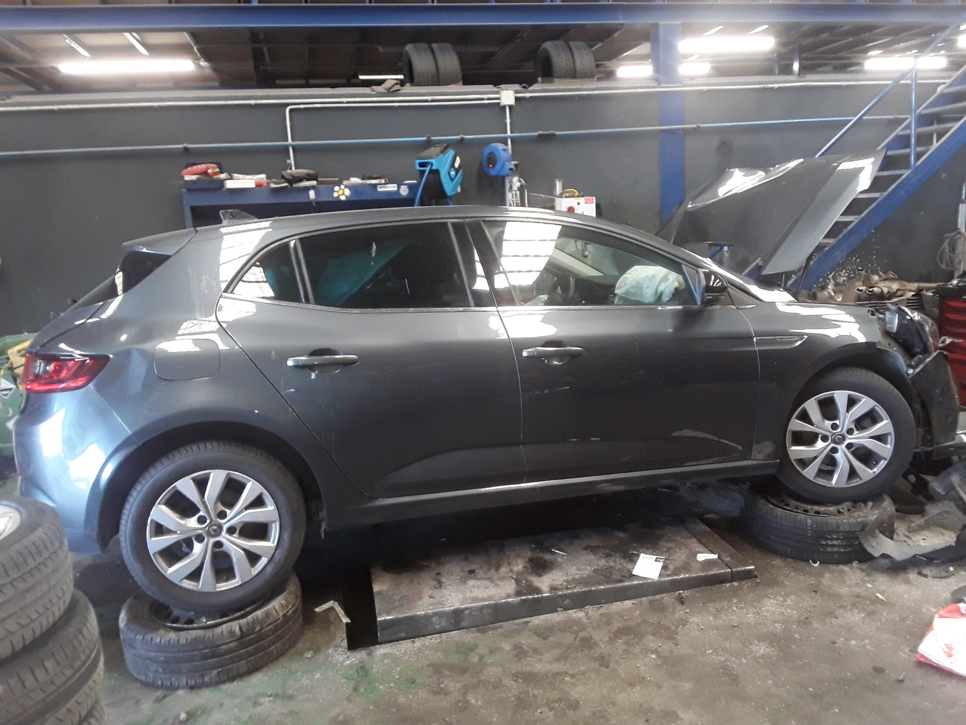 RENAULT Megane 3 generation (2008-2020) Priekšējo labo durvju logu pacelšanas slēdži 809605274R 19373175