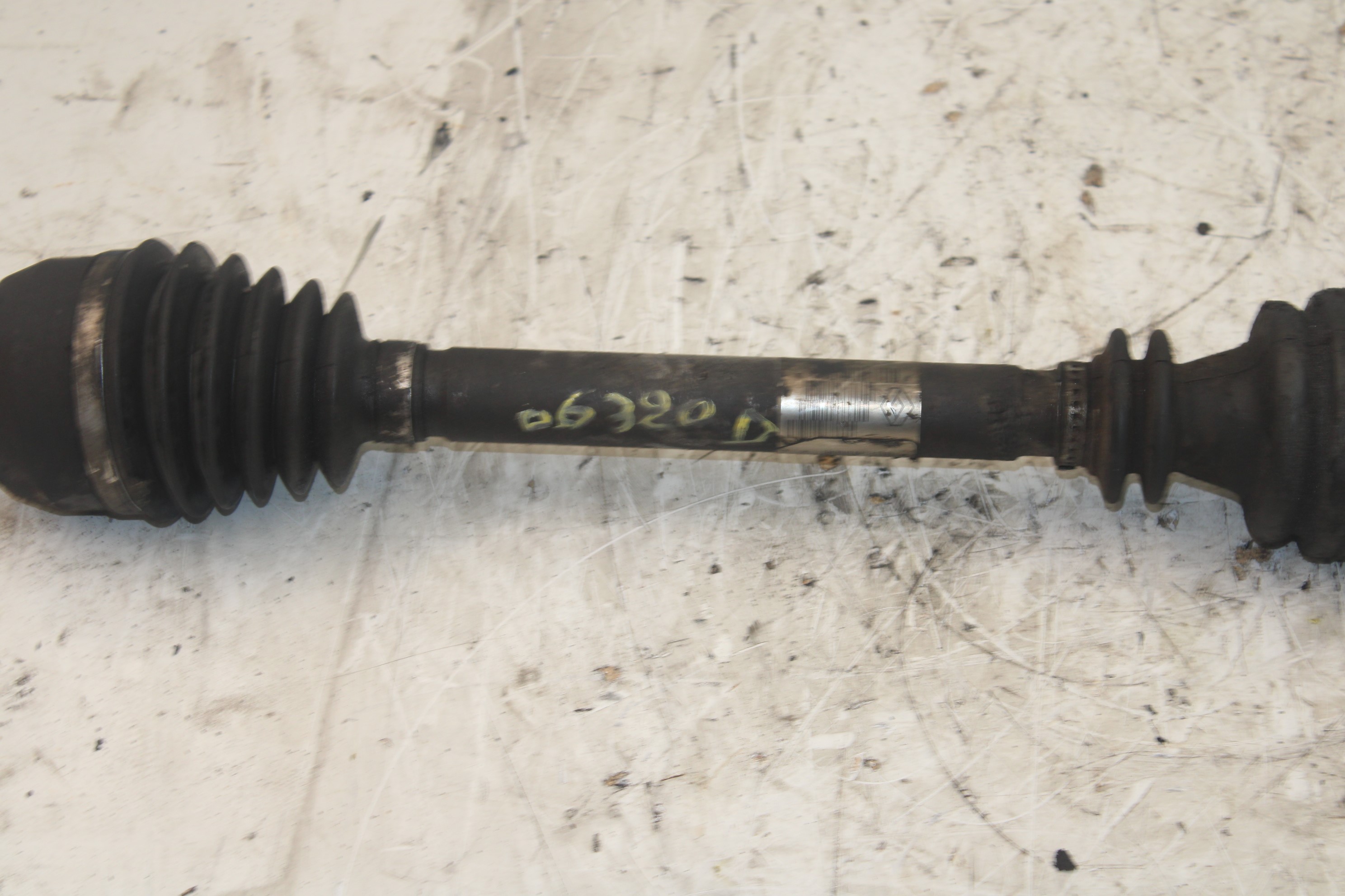 RENAULT Scenic 2 generation (2003-2010) Front Right Driveshaft NOTIENEREFERENCIA 25188488