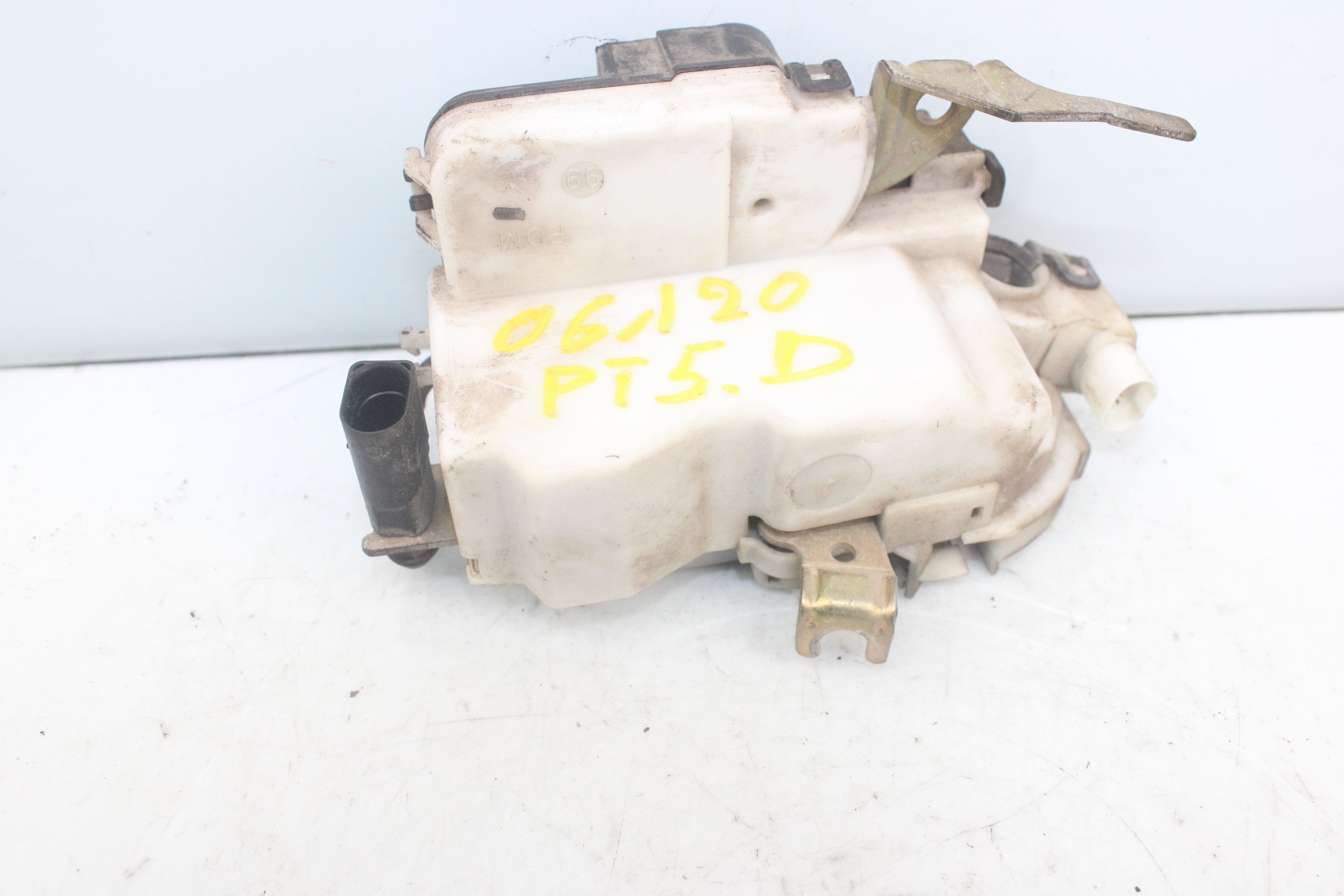 SEAT Ibiza 2 generation (1993-2002) Замок задней правой двери 6K4837016D 24062141