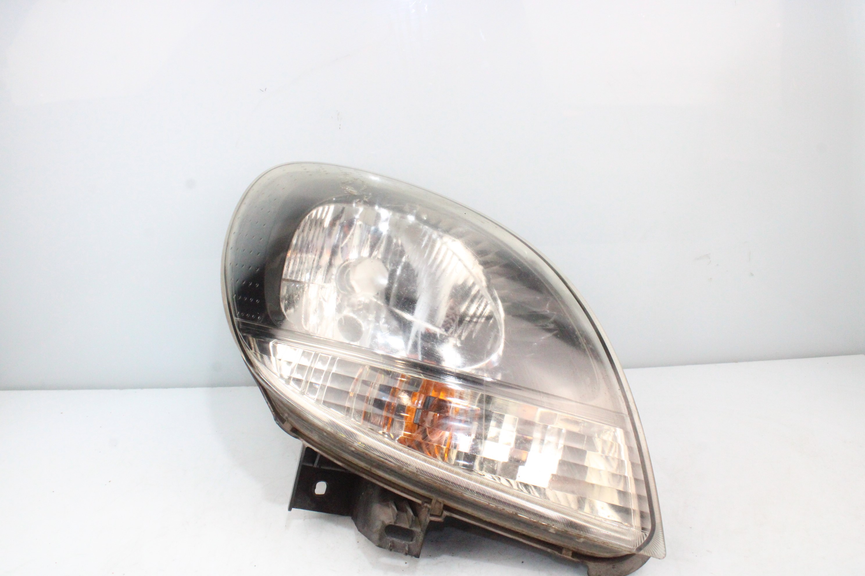 Faro derecho F9Q790,F9Q782,F9Q780 8200444260 de Renault Kangoo (kc0/1_) 2005-0 80 CV