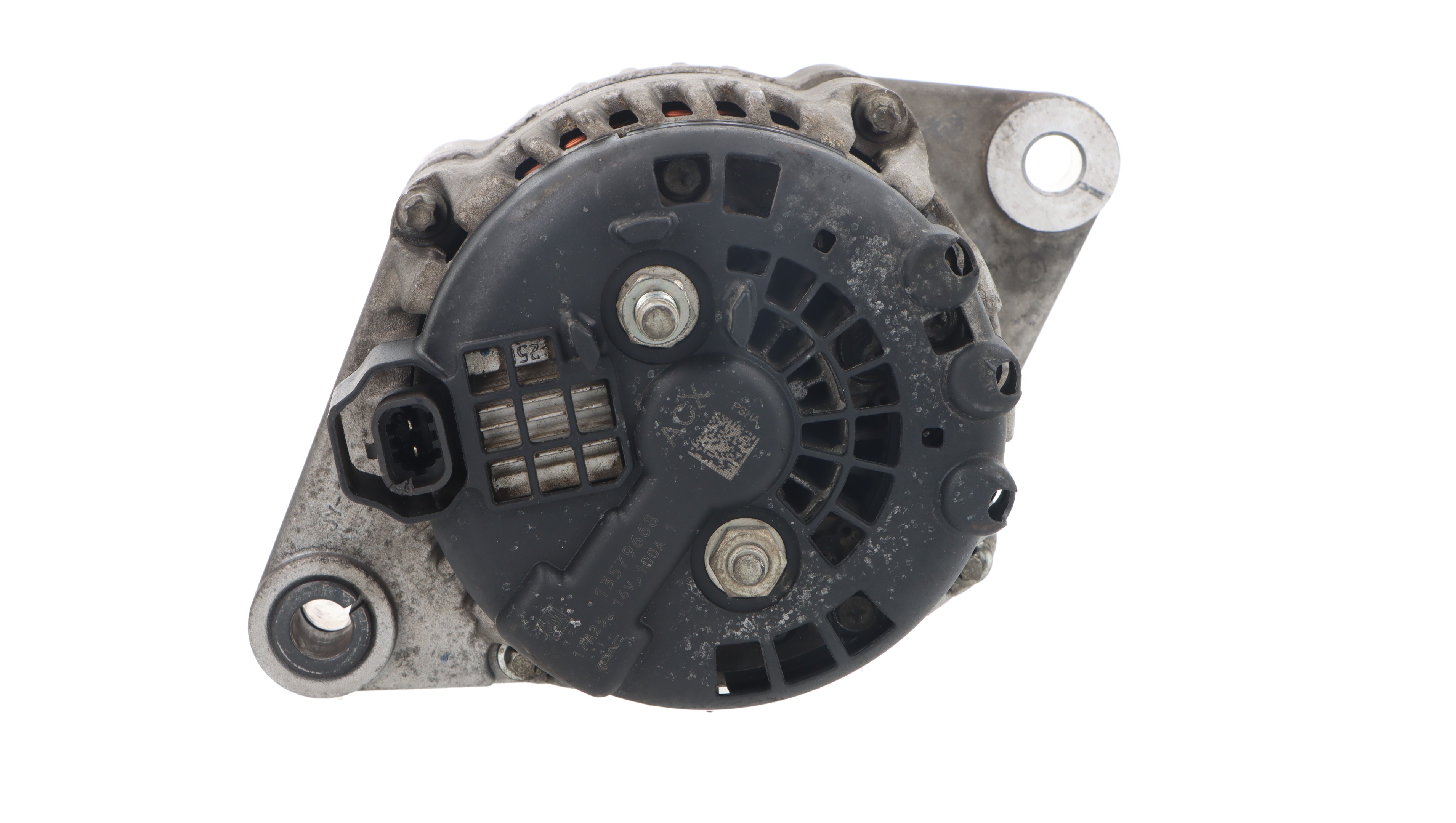 Alternador A20DTH 13579668 de Opel Insignia 2008-2011 - pieza usada