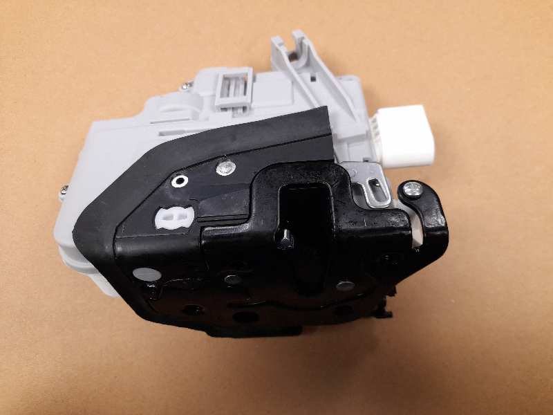 SEAT Leon 2 generation (2005-2012) Front Left Door Lock 9PIN 19146478