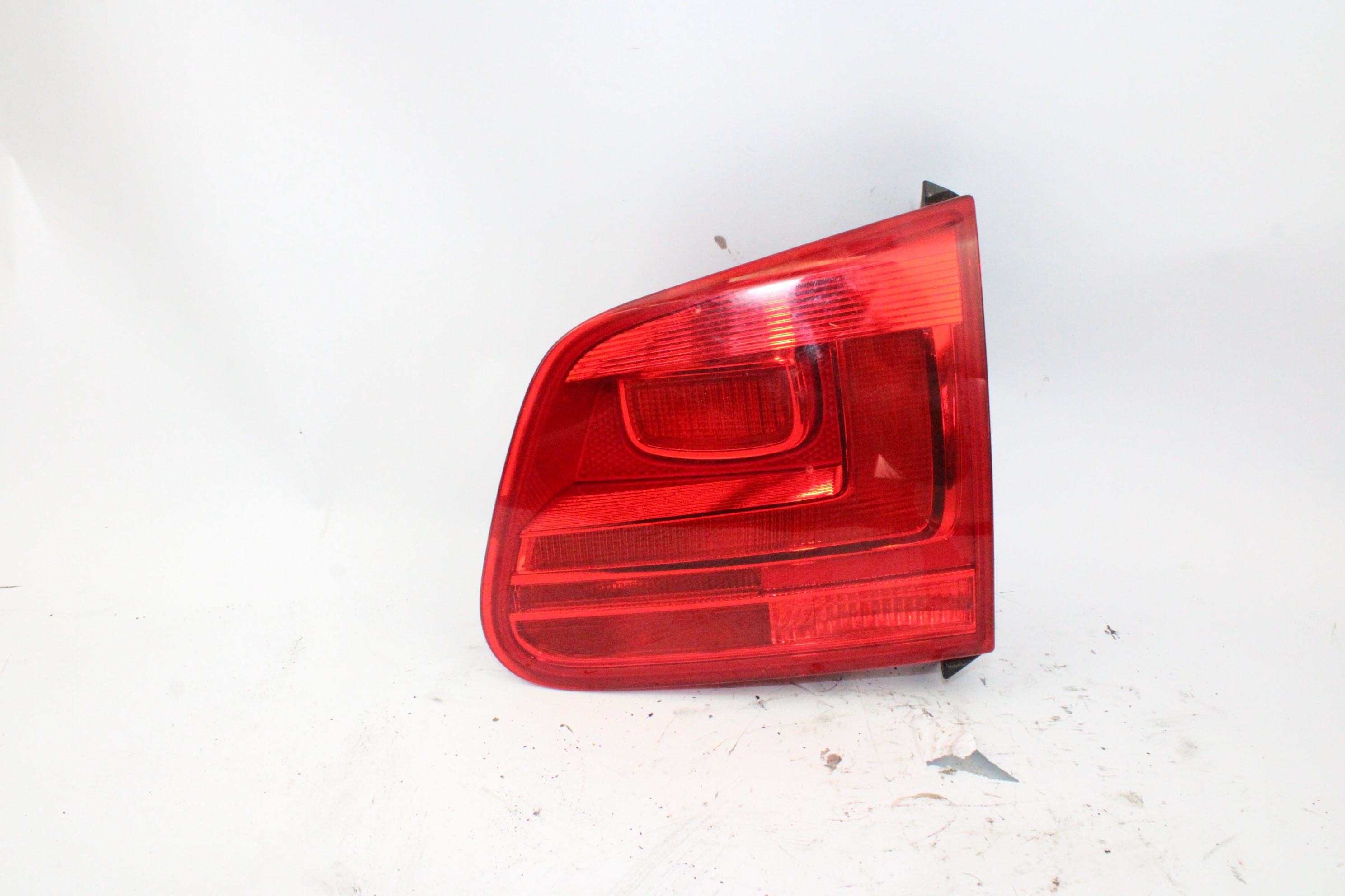 VOLKSWAGEN Tiguan 1 generation (2007-2017) Rear Right Taillight Lamp 5N0945094G 23763466