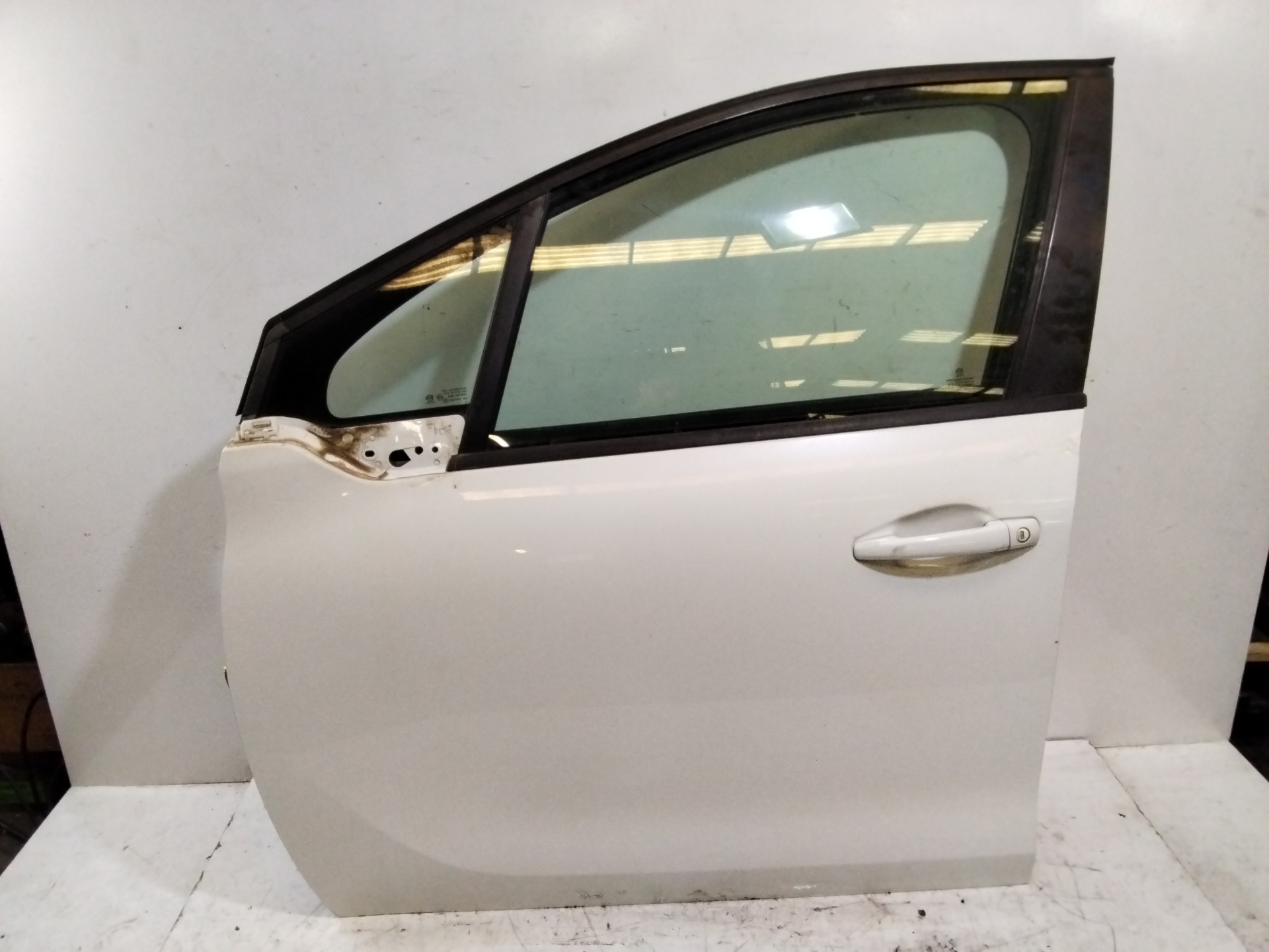 PEUGEOT 208 Peugeot 208 (2012-2015) Front Left Door NOREF 25266822