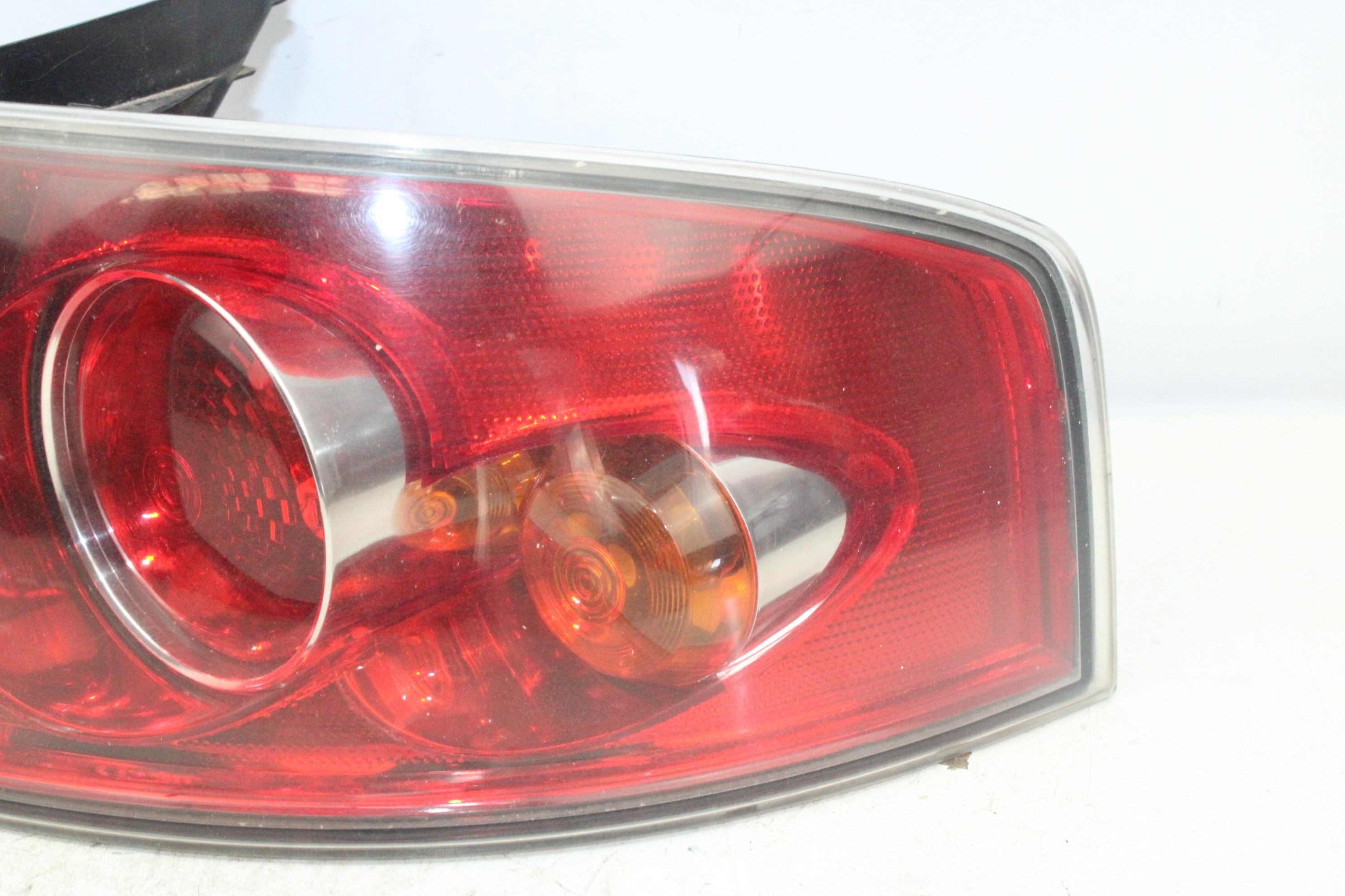 SEAT Cordoba 2 generation (1999-2009) Rear Right Taillight Lamp 6L6945096A 21074816