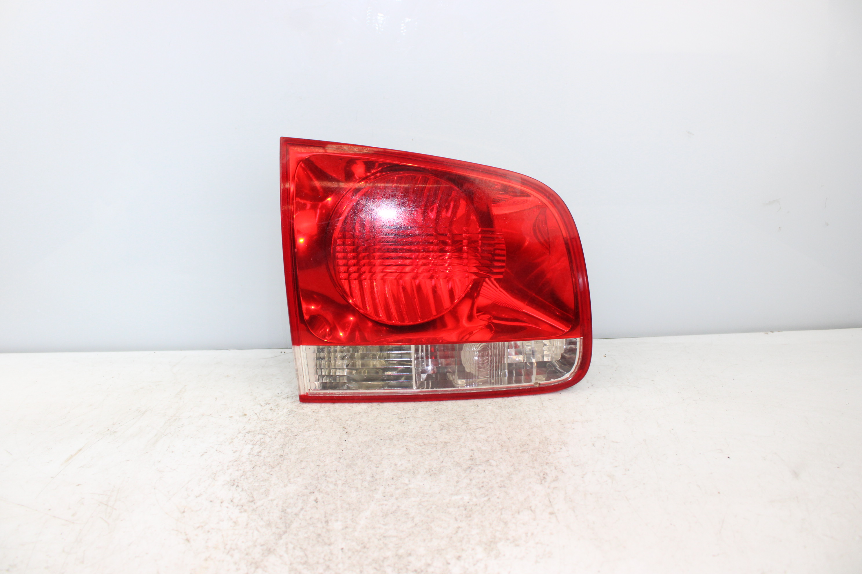 VOLKSWAGEN Touareg 1 generation (2002-2010) Rear Left Taillight 28269003 25077138