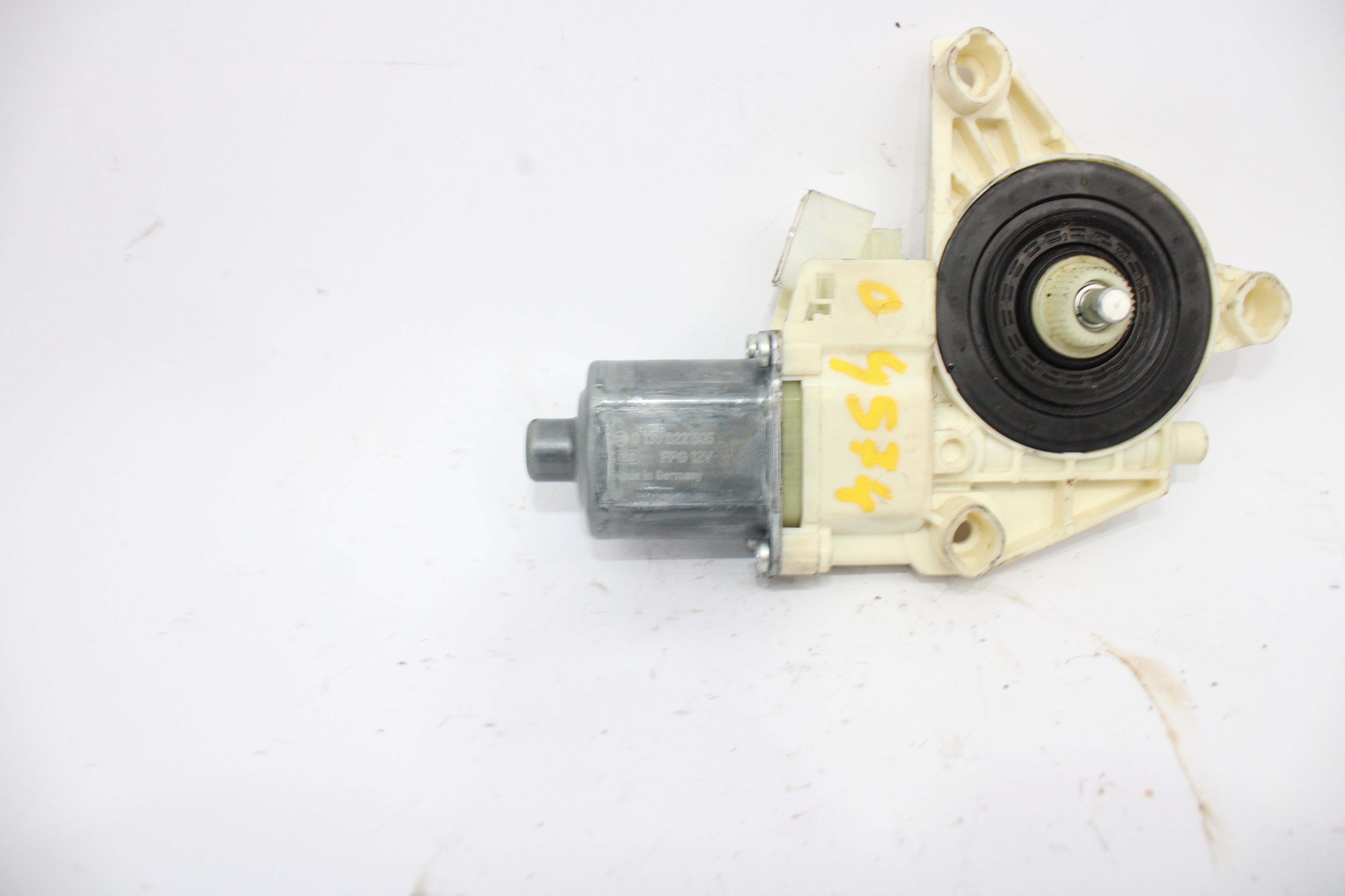 MERCEDES-BENZ E-Class W212/S212/C207/A207 (2009-2016) Rear Left Door Window Control Motor 0130822505 19318955