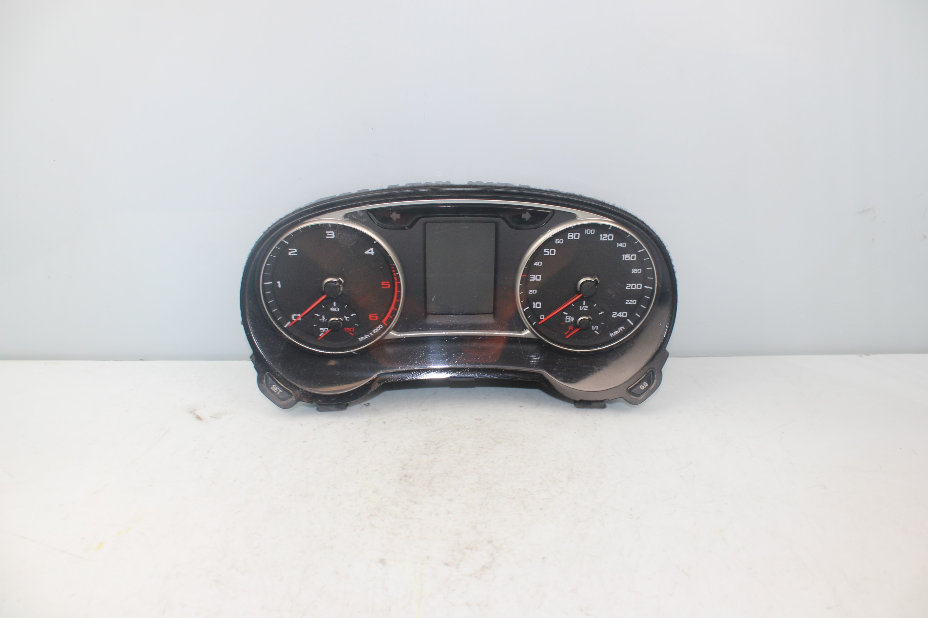 AUDI A1 8X (2010-2020) Speedometer 8XA920930F 25125649