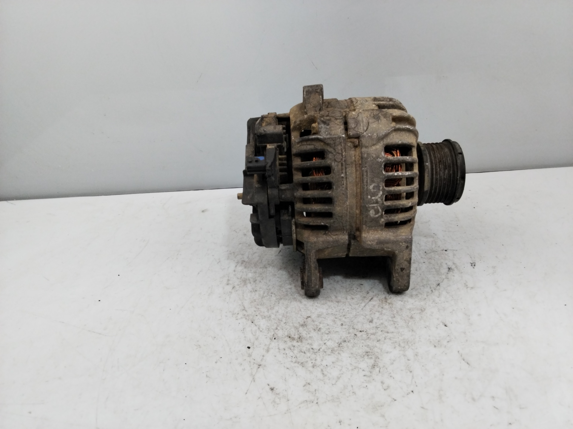 RENAULT Veloster 1 generation (2011-2016) Alternator 8200390675 24699625