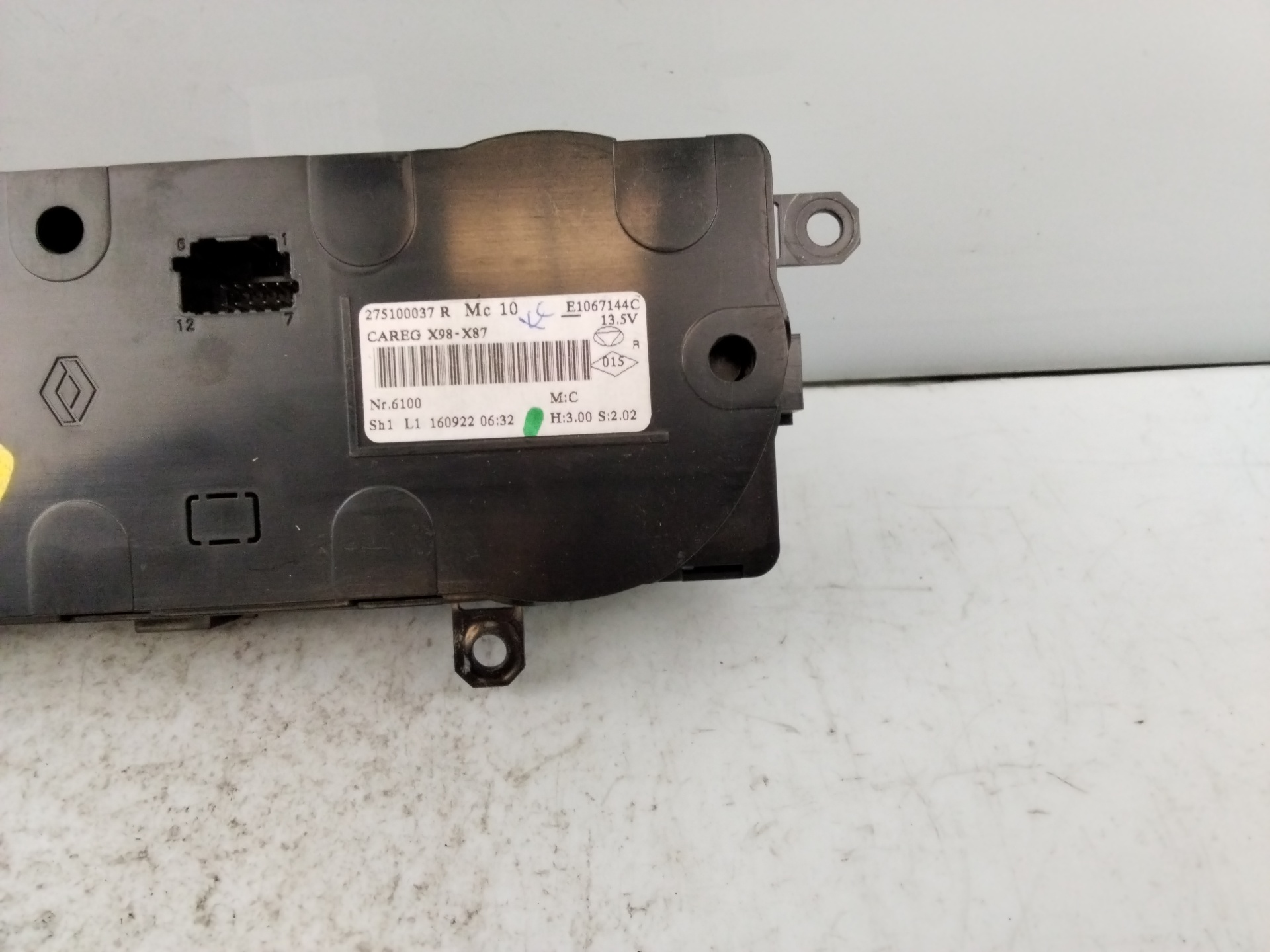 RENAULT Captur 1 generation (2013-2019) Climate  Control Unit 275100037R 25355397