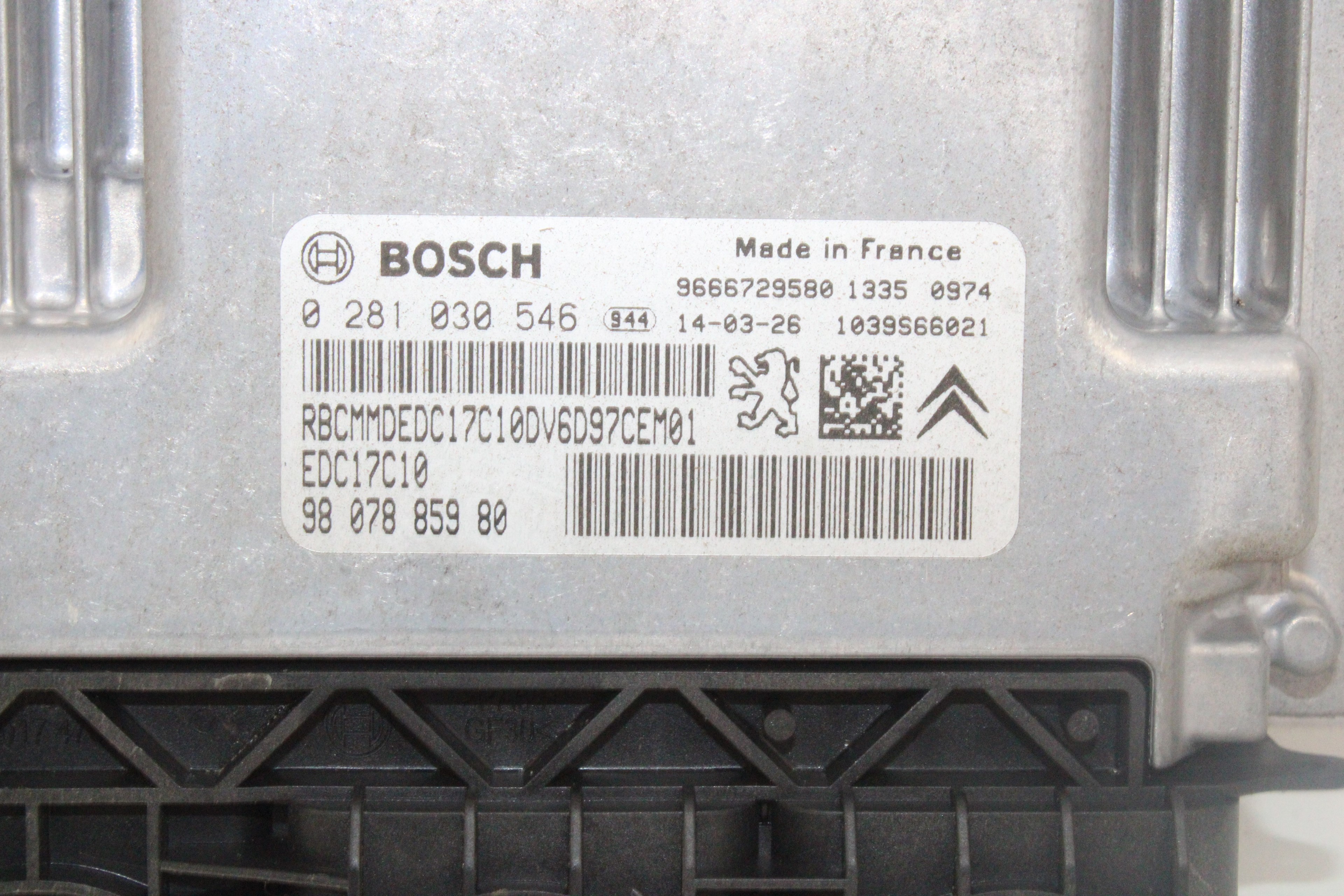 Centralita motor uce 0281030546 de Citroen Ds3 2009-0 - pieza usada