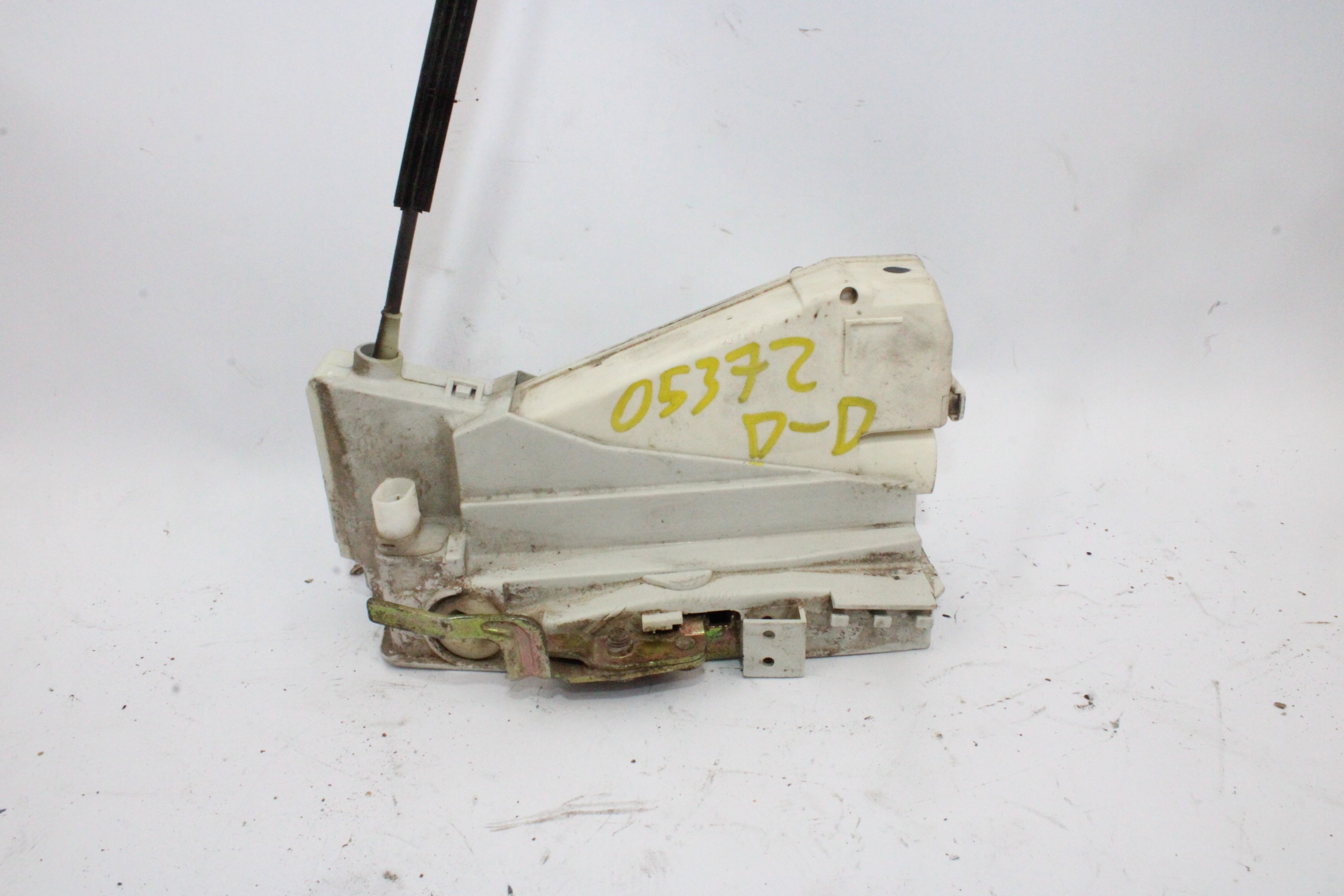 SEAT 406 1 generation (1995-2004) Front Right Door Lock 93BG220A20DD 23767603