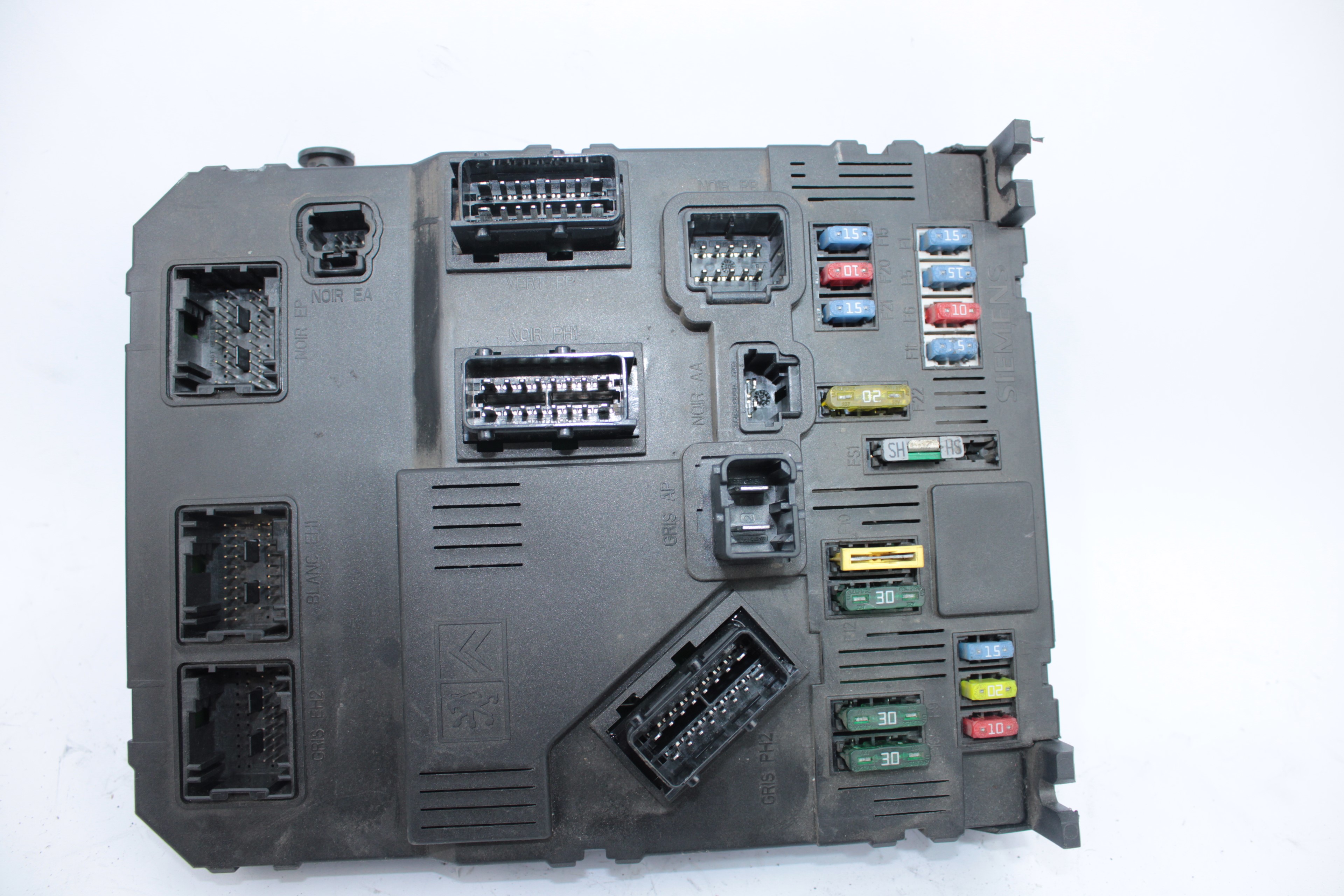 PEUGEOT 407 1 generation (2004-2010) Fuse Box S120104700 19321887