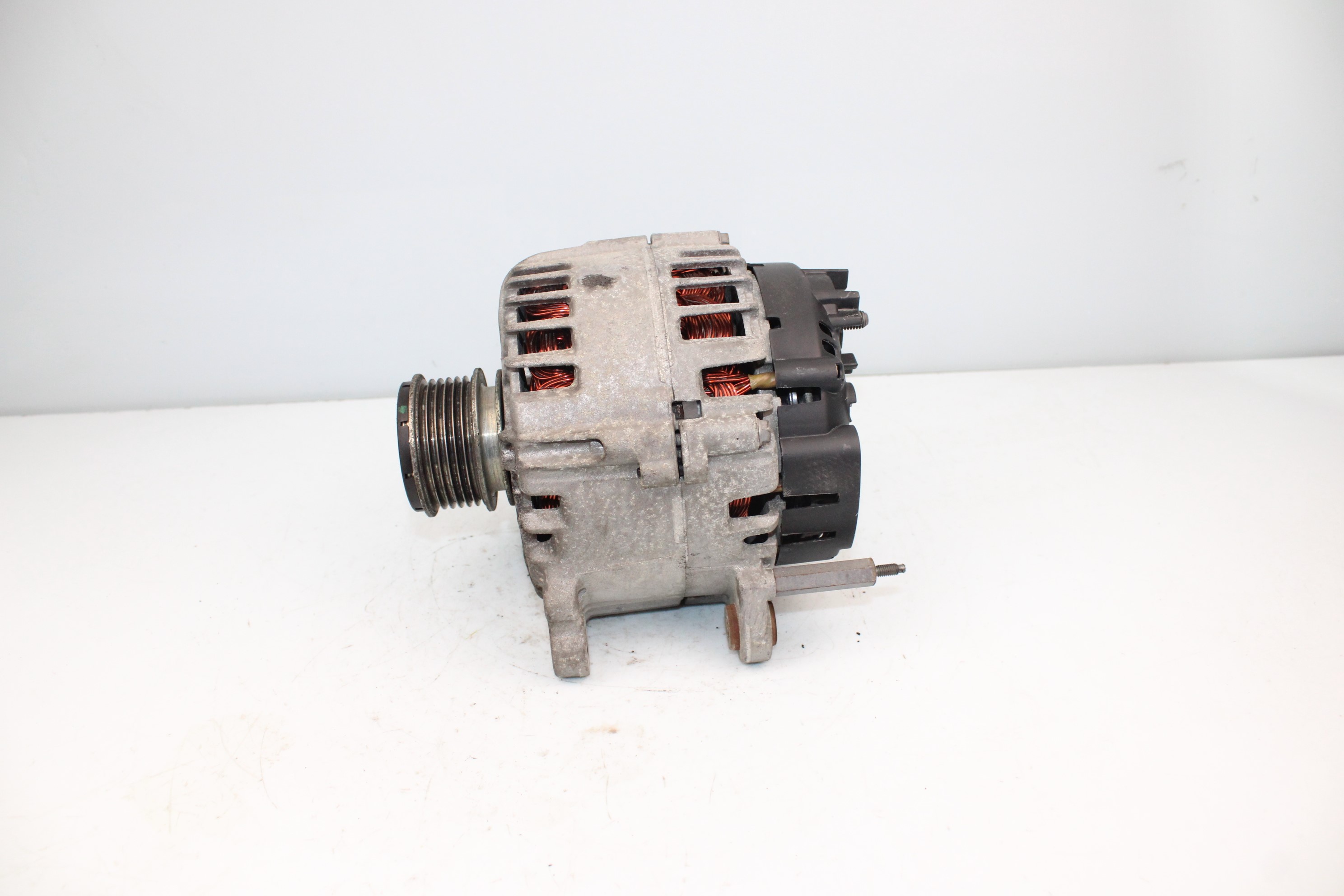 VOLKSWAGEN Tiguan 1 generation (2007-2017) Alternator 03L903023A 23785244