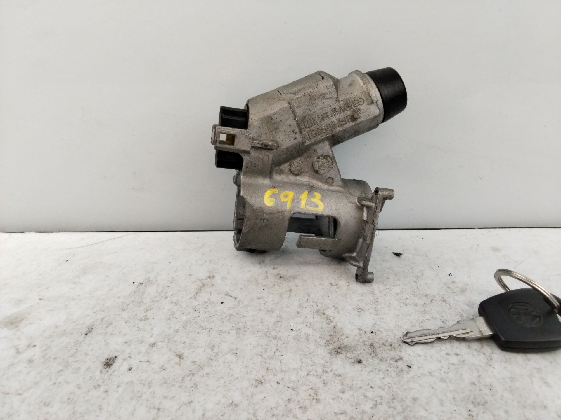 NISSAN Sunny N14 (1991-1995) Ignition Lock 357905851 25577919