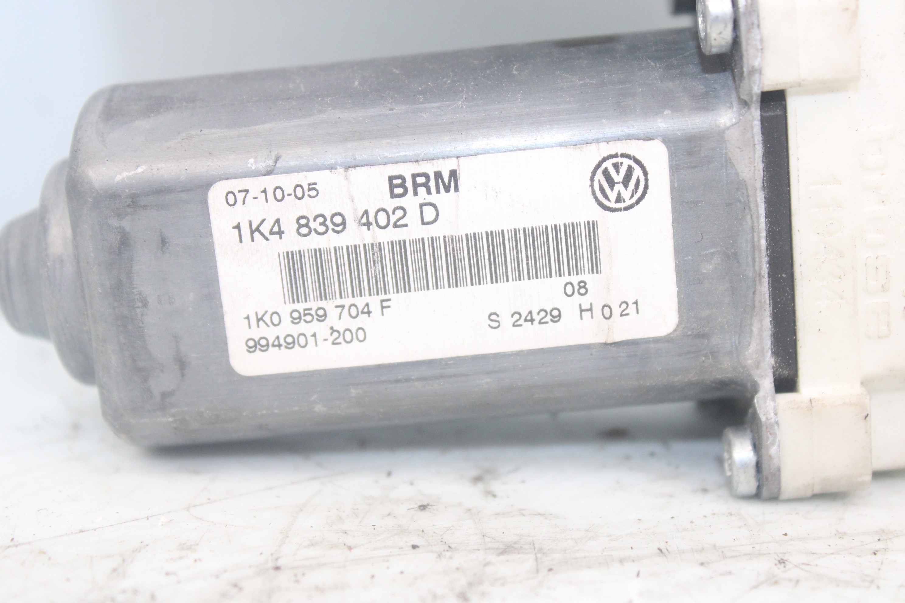 VOLKSWAGEN Golf 5 generation (2003-2009) Motor de control geam ușă  dreapta spate 1K0959704F 25181634