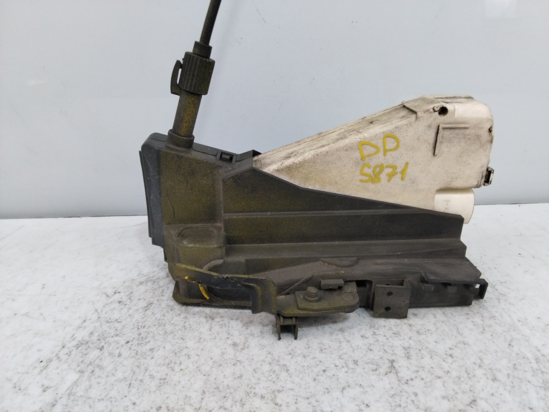 SEAT Alhambra 1 generation (1996-2010) Front Right Door Lock 93BG220A20DD 25332644