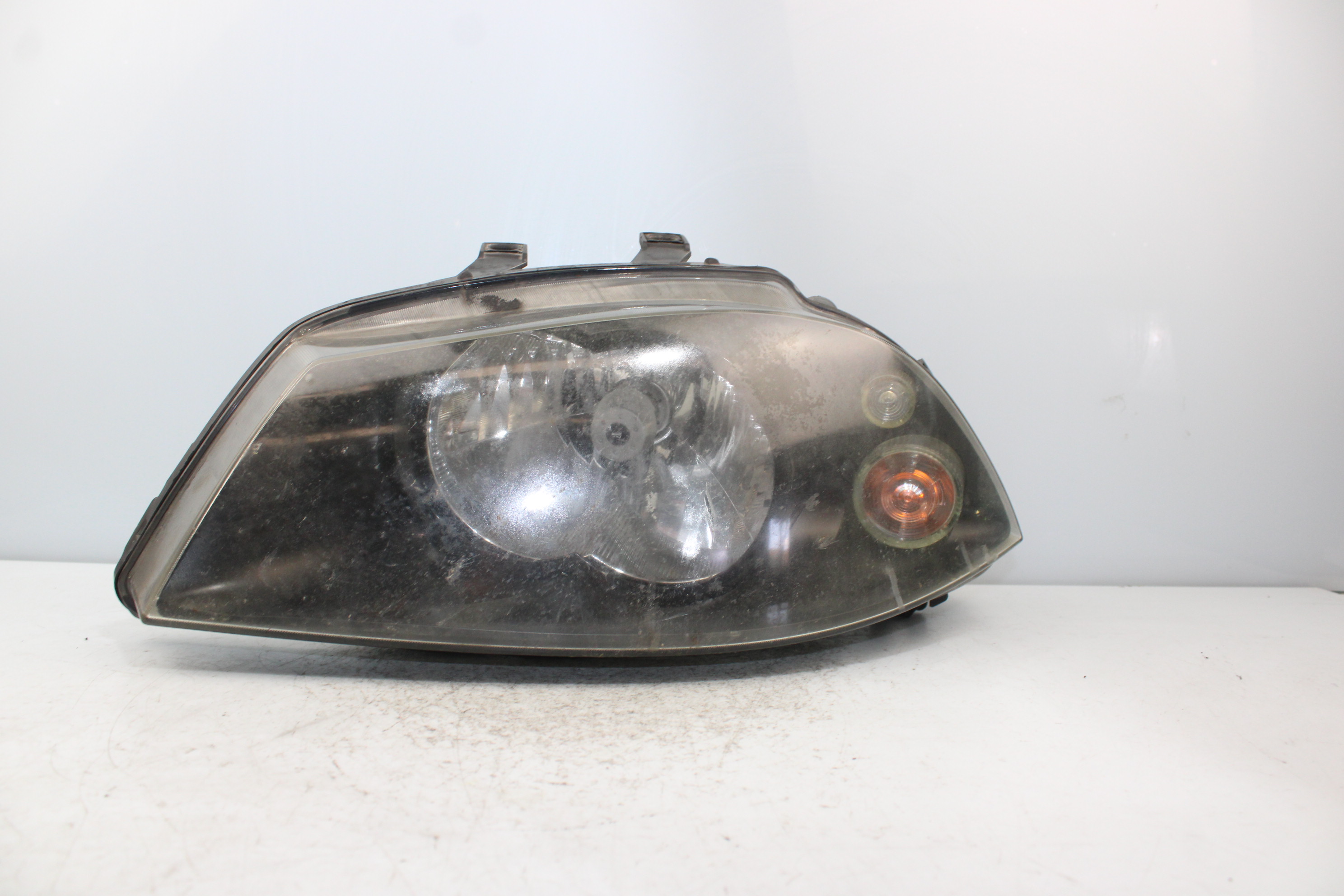 SEAT Ibiza 3 generation (2002-2008) Front Left Headlight 89306231 25267508